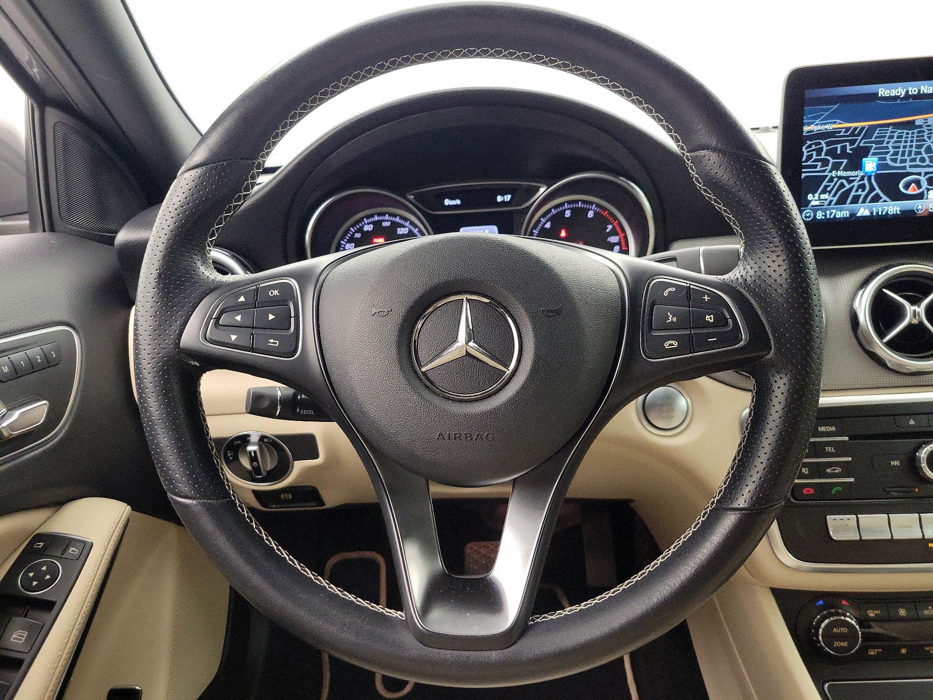 Thumbnail: 2020 Mercedes-Benz GLA - 10