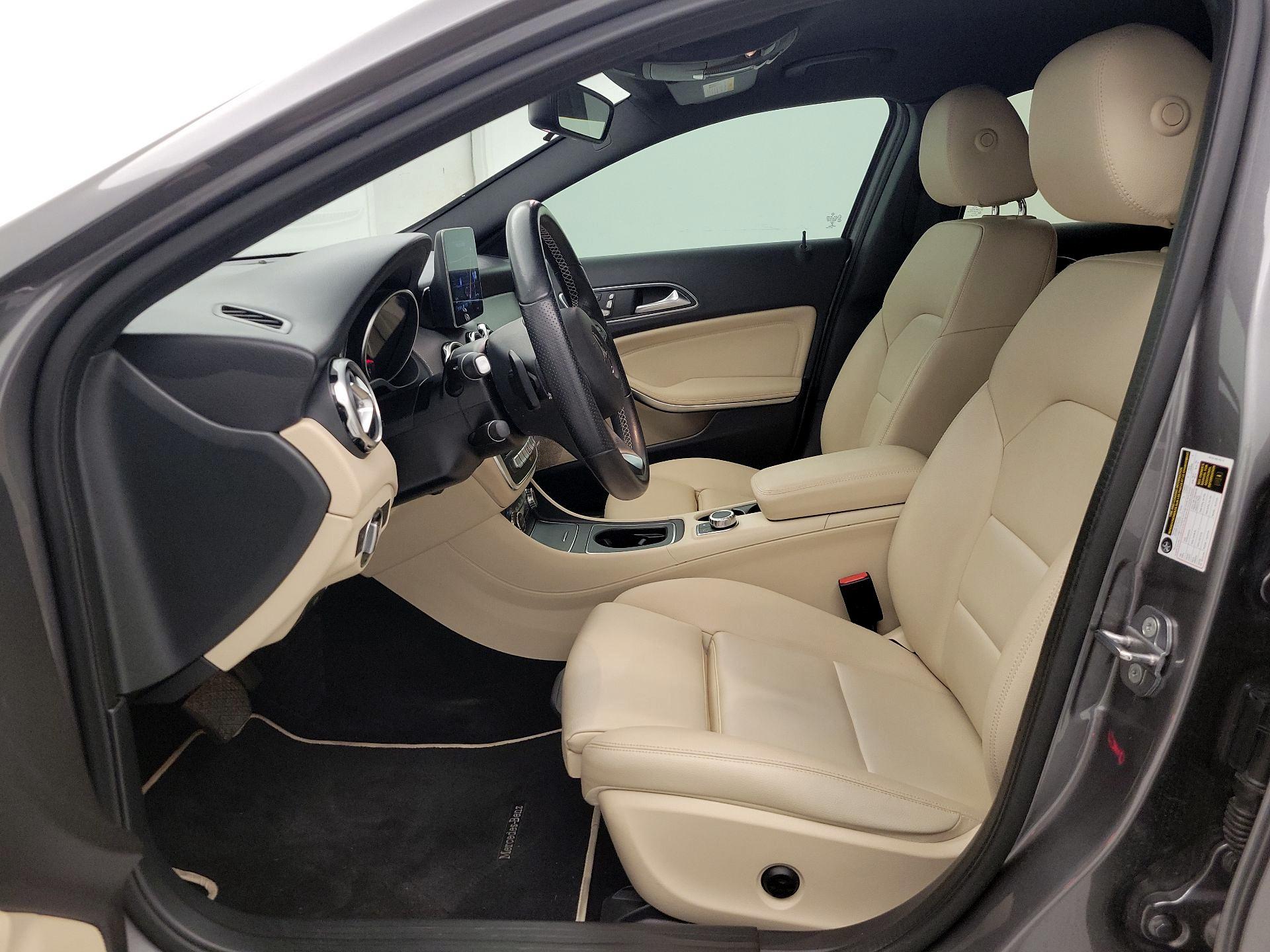 Thumbnail: 2020 Mercedes-Benz GLA - 11