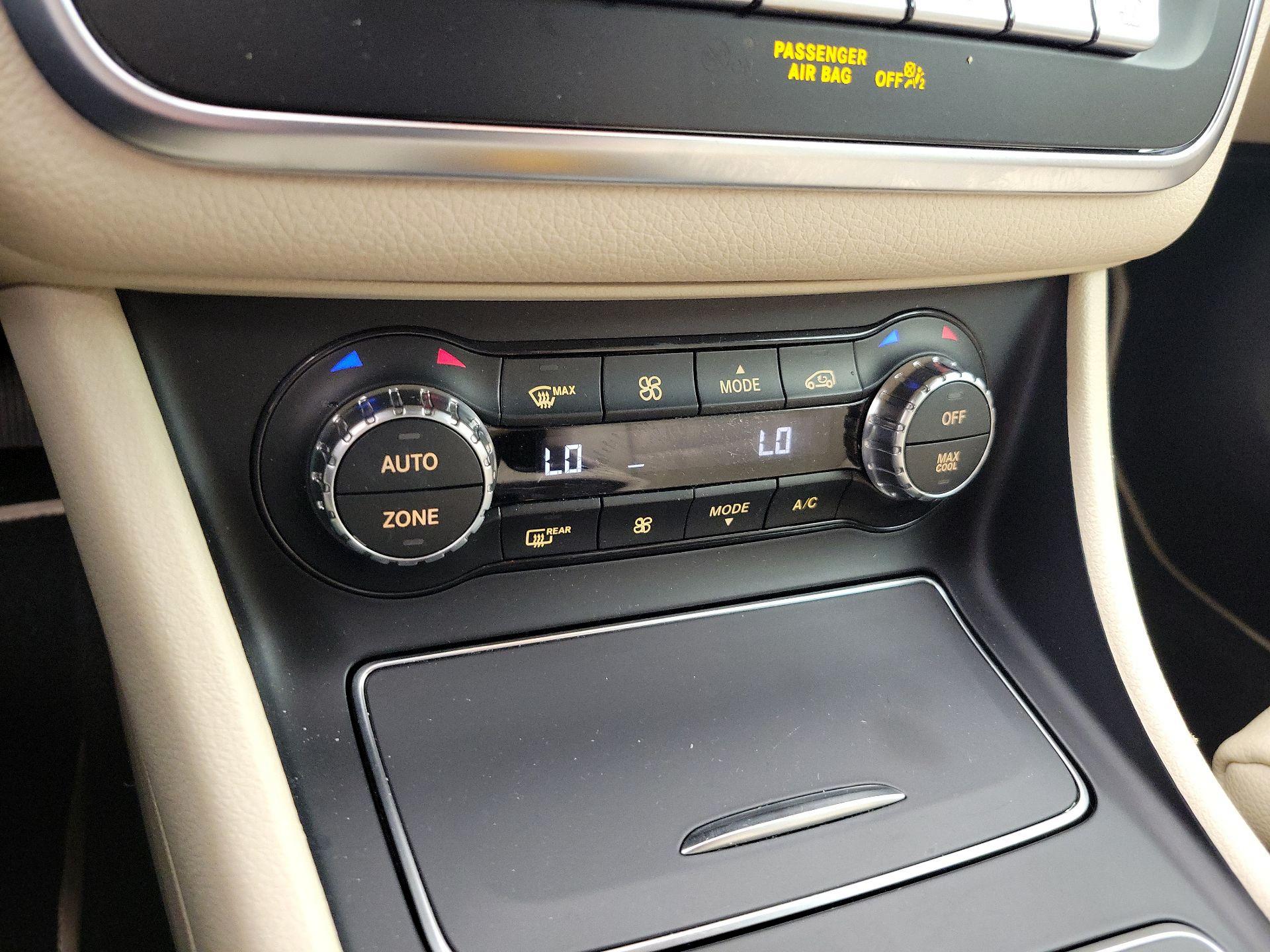 Thumbnail: 2020 Mercedes-Benz GLA - 17