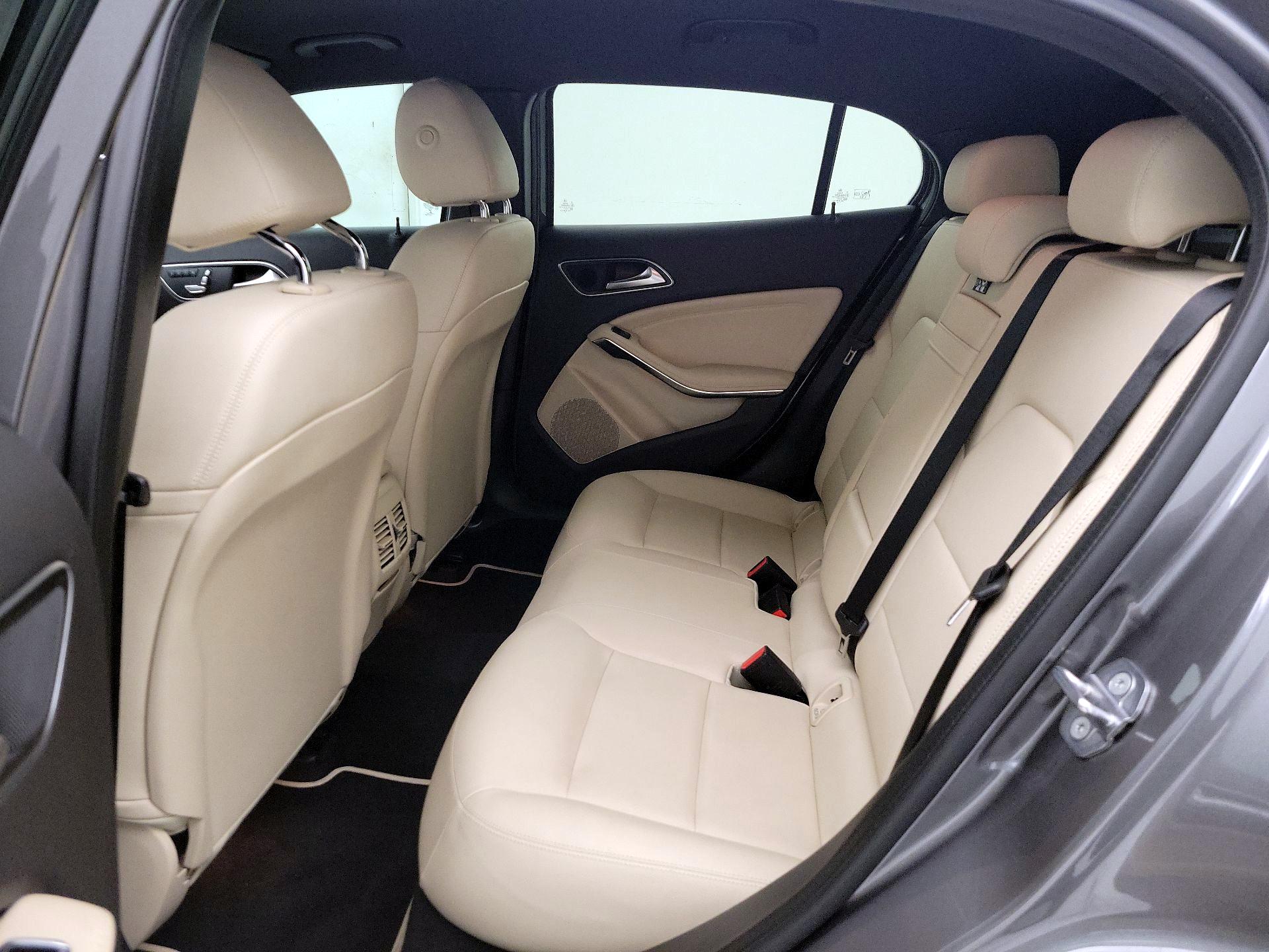 Thumbnail: 2020 Mercedes-Benz GLA - 20