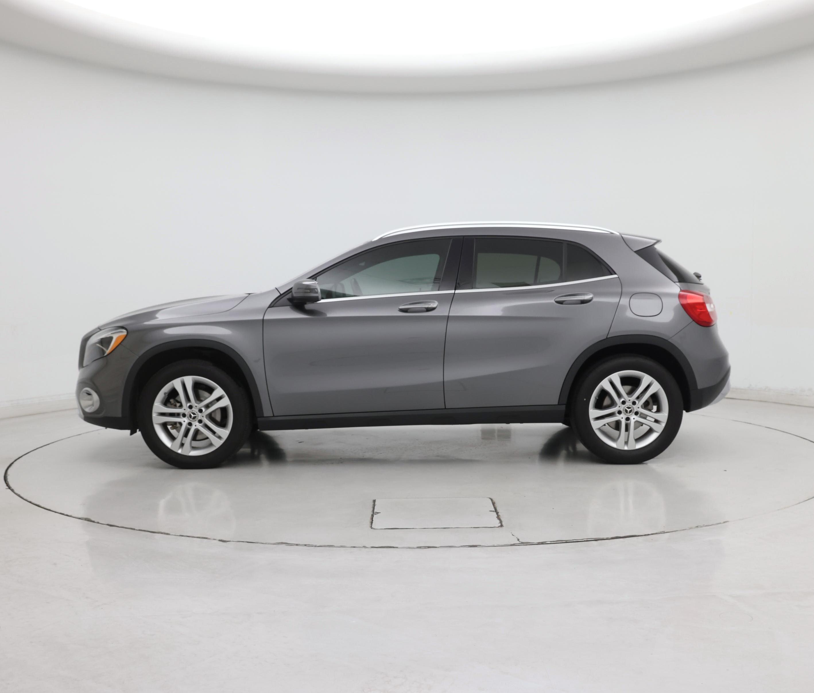 Thumbnail: 2020 Mercedes-Benz GLA - 3