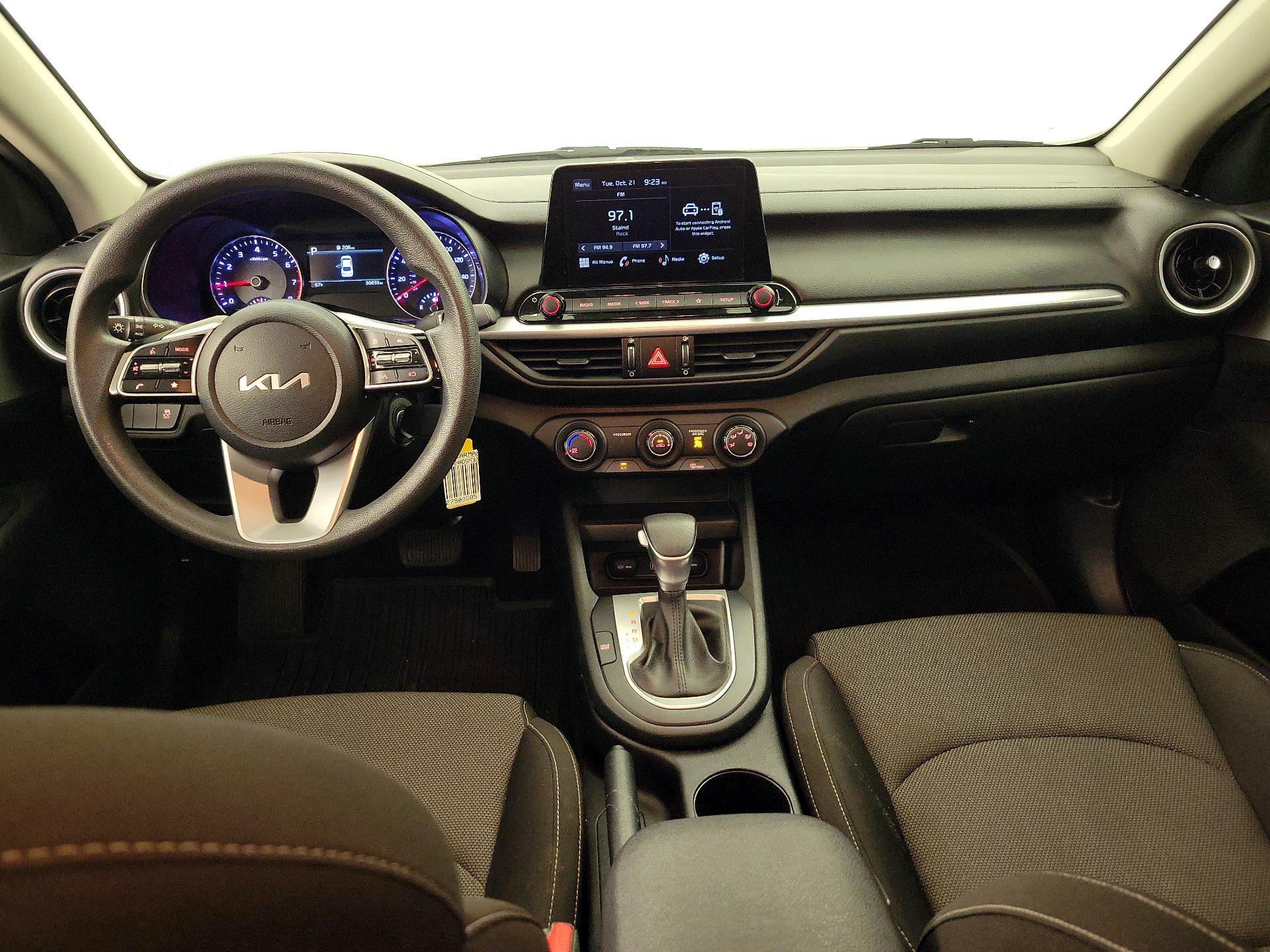 Thumbnail: 2023 Kia Forte - 9