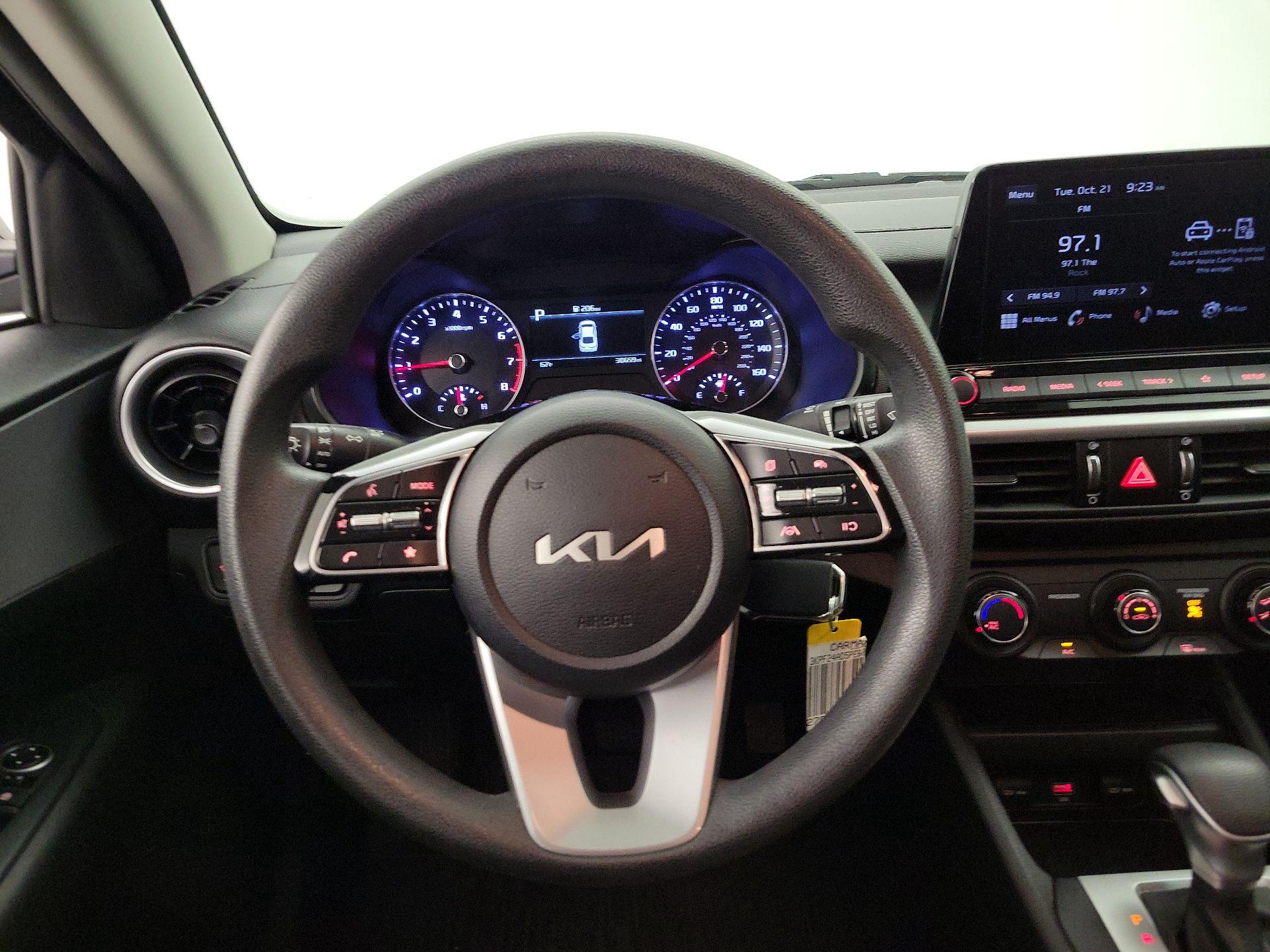Thumbnail: 2023 Kia Forte - 10