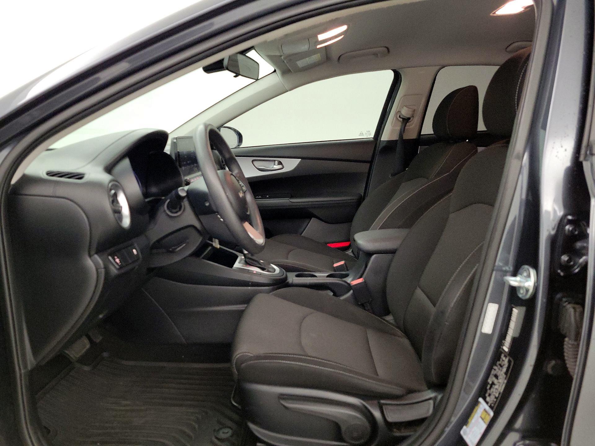 Thumbnail: 2023 Kia Forte - 11