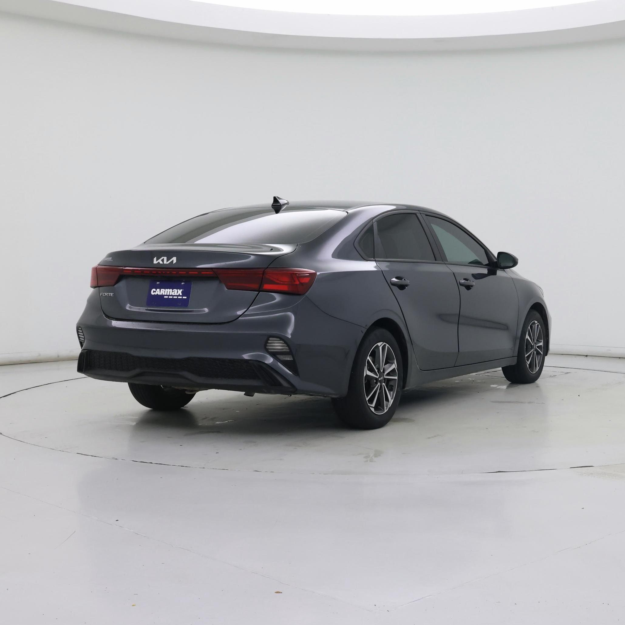 Thumbnail: 2023 Kia Forte - 8