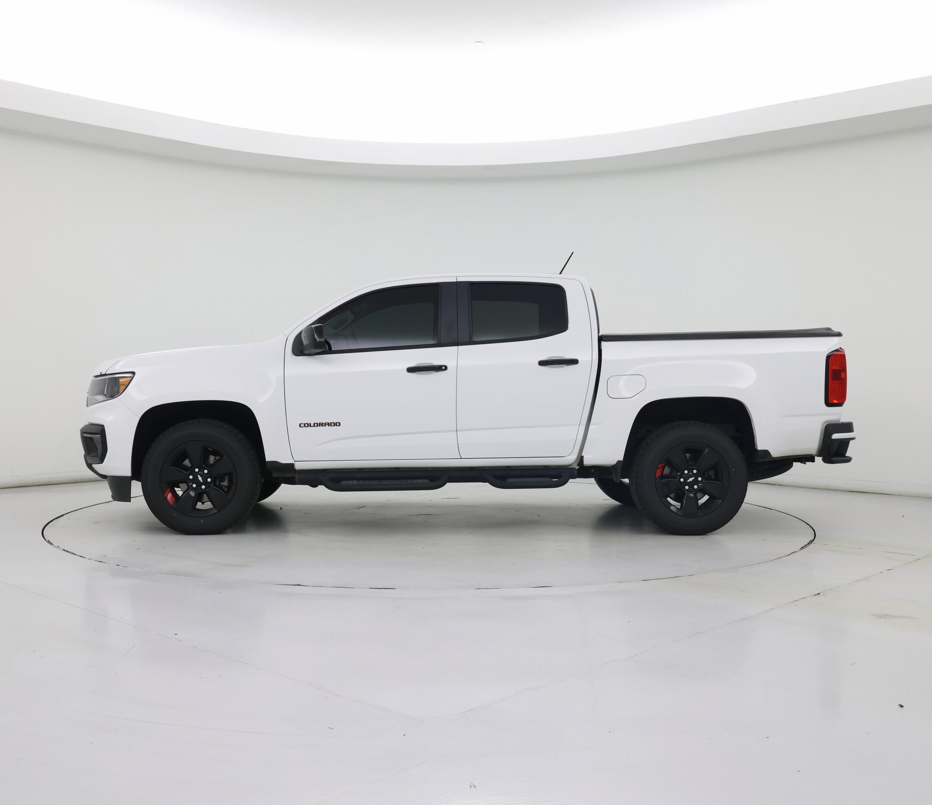 Thumbnail: 2021 Chevrolet Colorado - 3