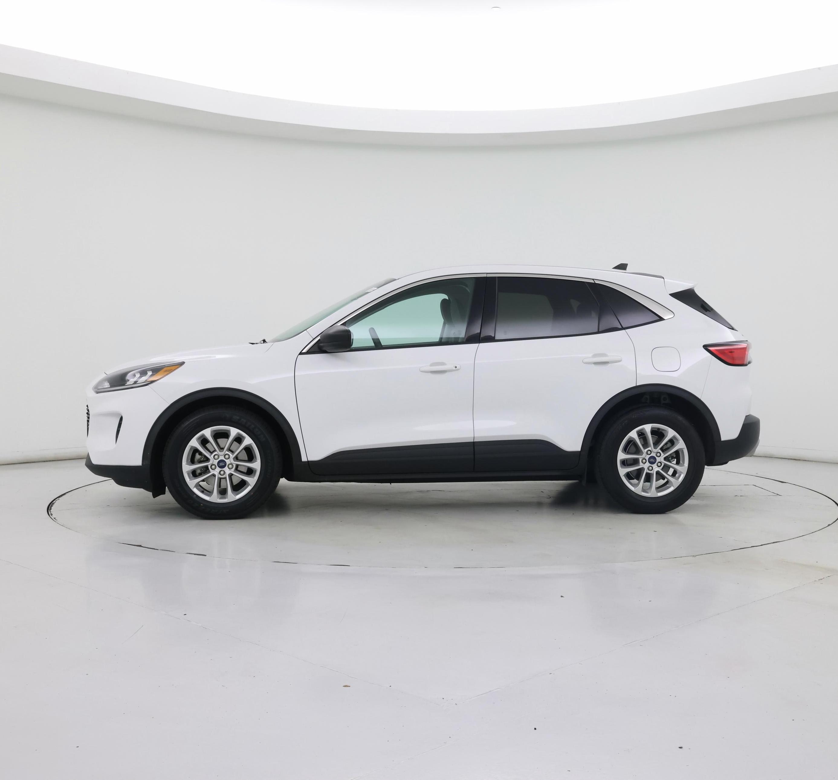 Thumbnail: 2022 Ford Escape - 3