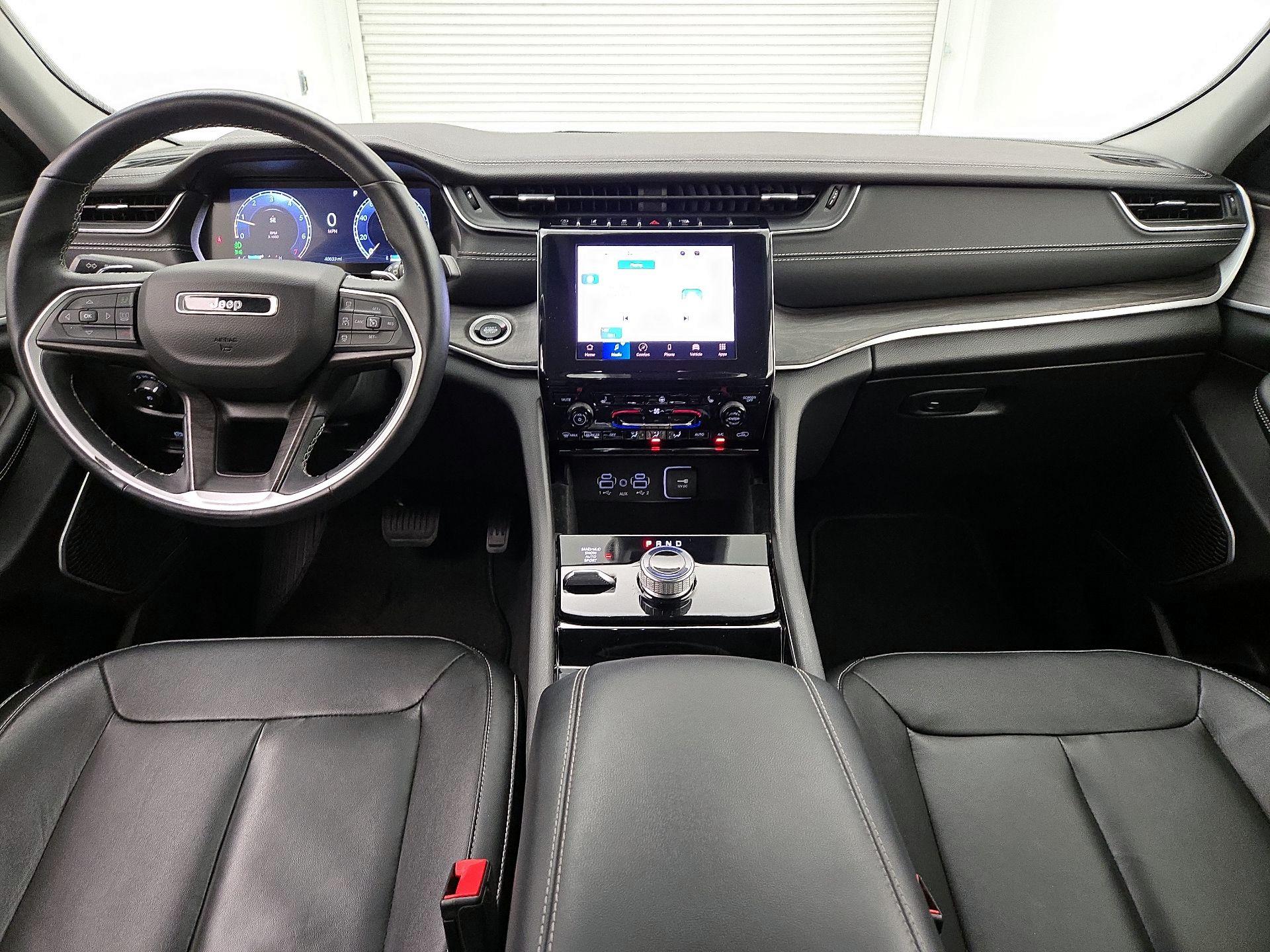 Thumbnail: 2022 Jeep Grand Cherokee - 9
