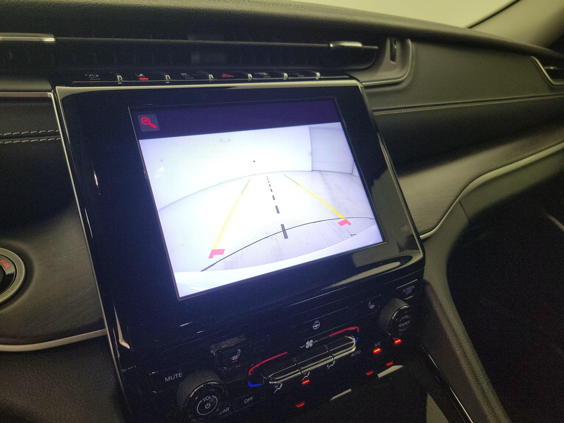 Thumbnail: 2022 Jeep Grand Cherokee - 14