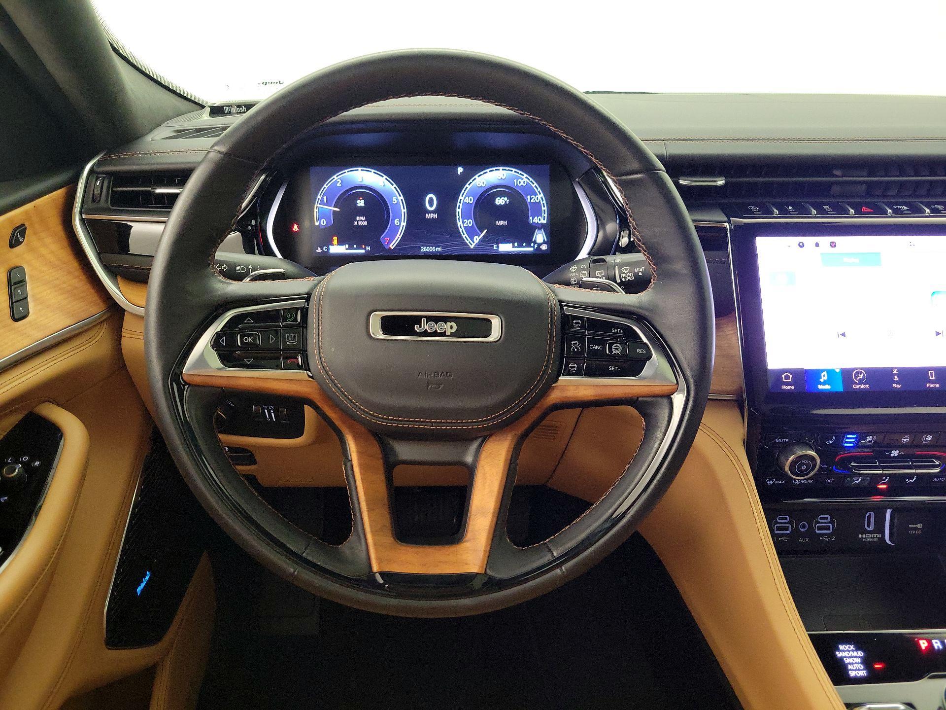 Thumbnail: 2022 Jeep Grand Cherokee - 10