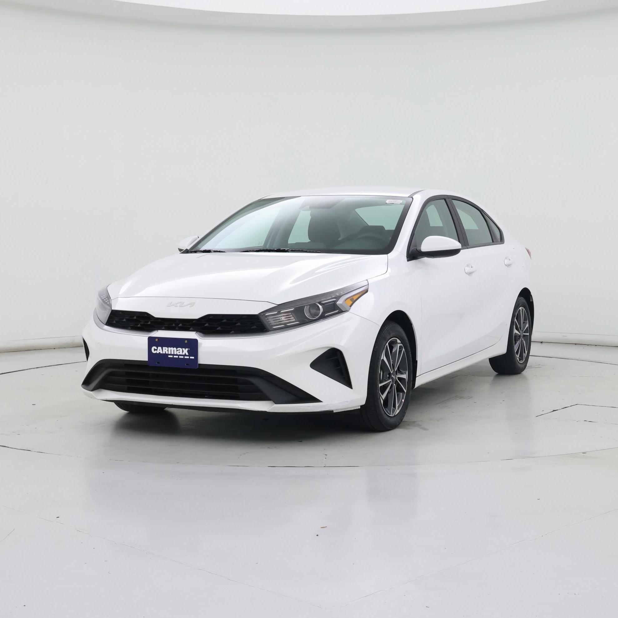 Thumbnail: 2024 Kia Forte - 4