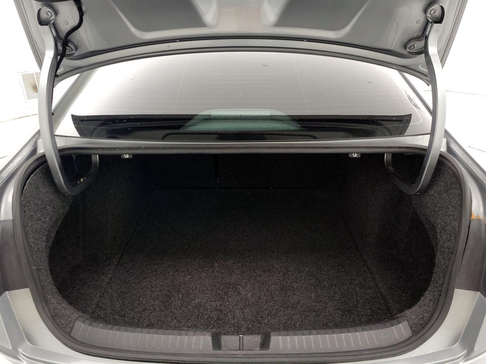 Thumbnail: 2021 Volkswagen Jetta - 20