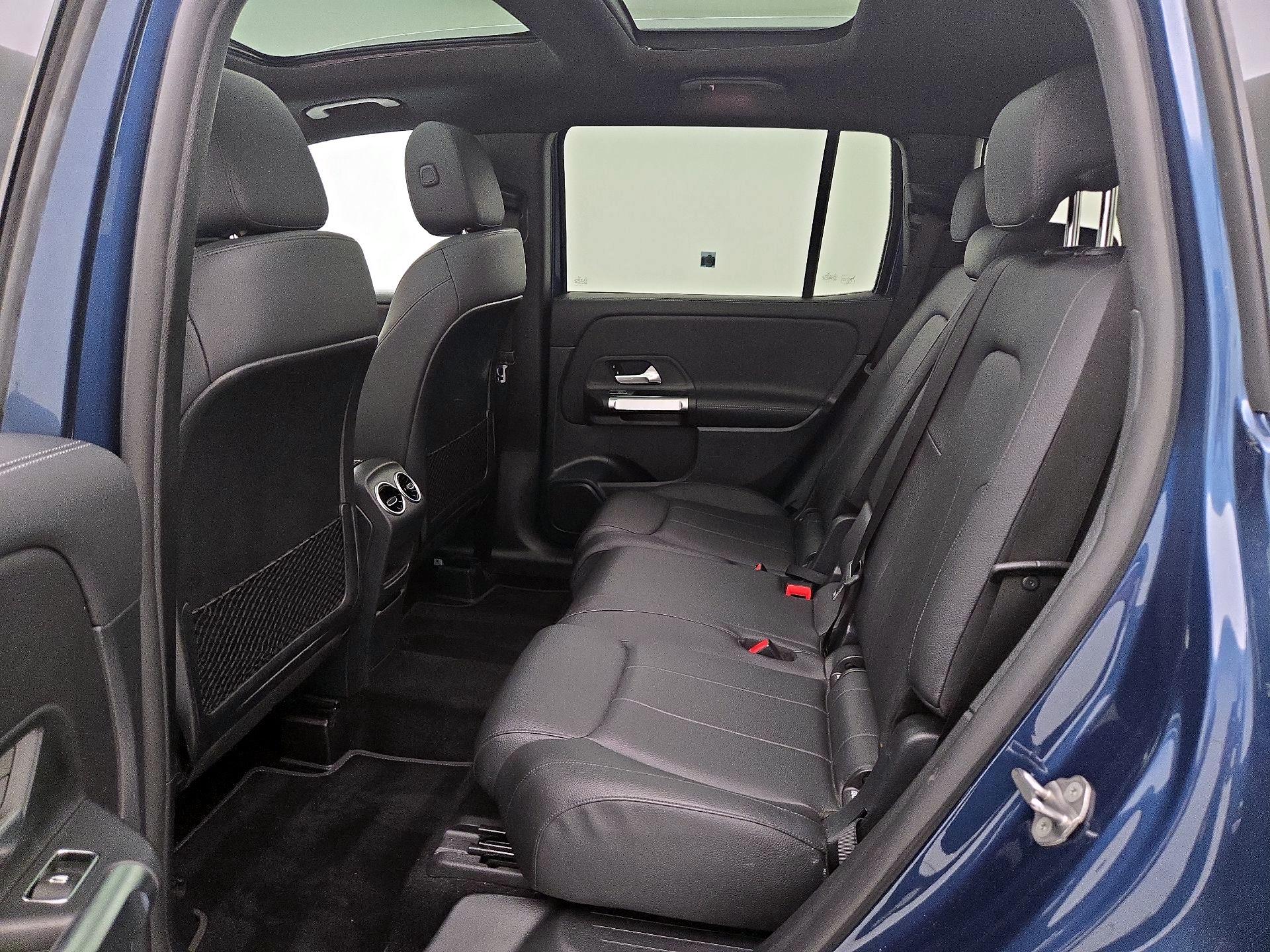 Thumbnail: 2022 Mercedes-Benz GLB - 20