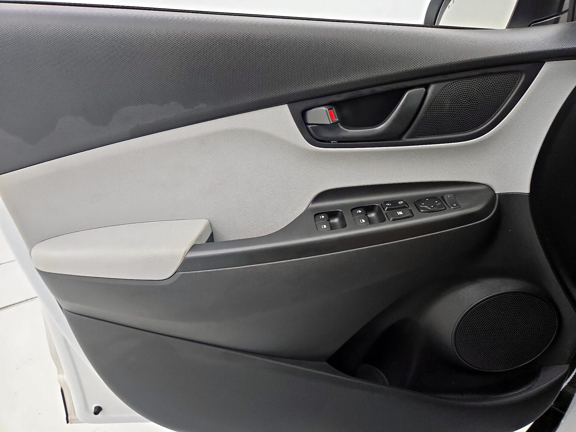 Thumbnail: 2022 Hyundai Kona - 12