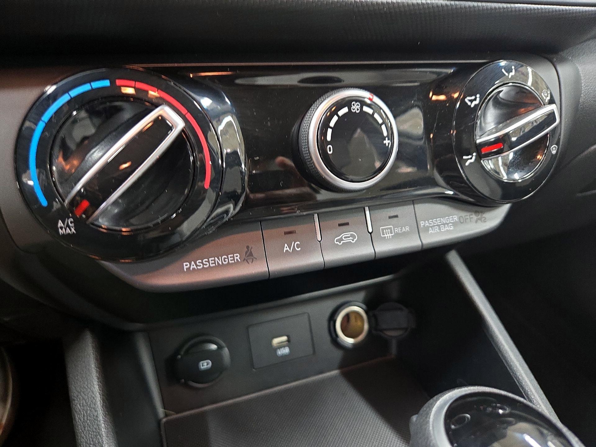 Thumbnail: 2022 Hyundai Kona - 16