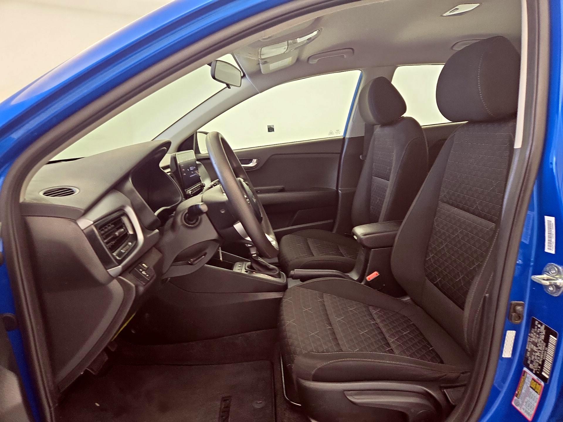 Thumbnail: 2023 Kia Rio - 11