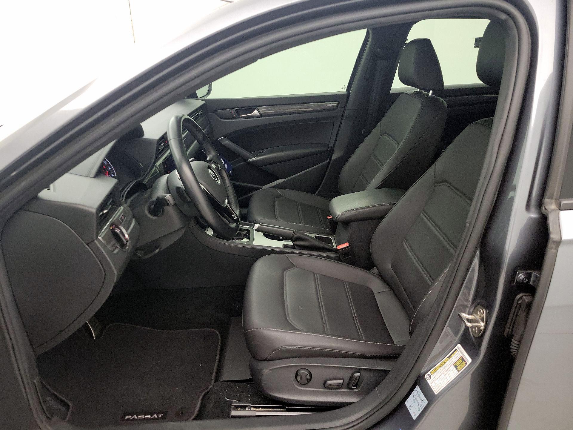 Thumbnail: 2022 Volkswagen Passat - 11