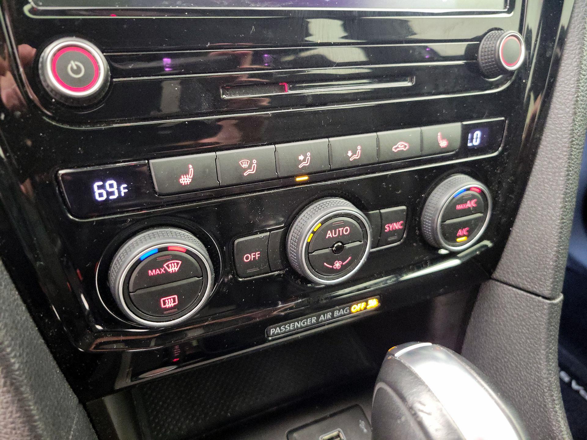 Thumbnail: 2022 Volkswagen Passat - 16