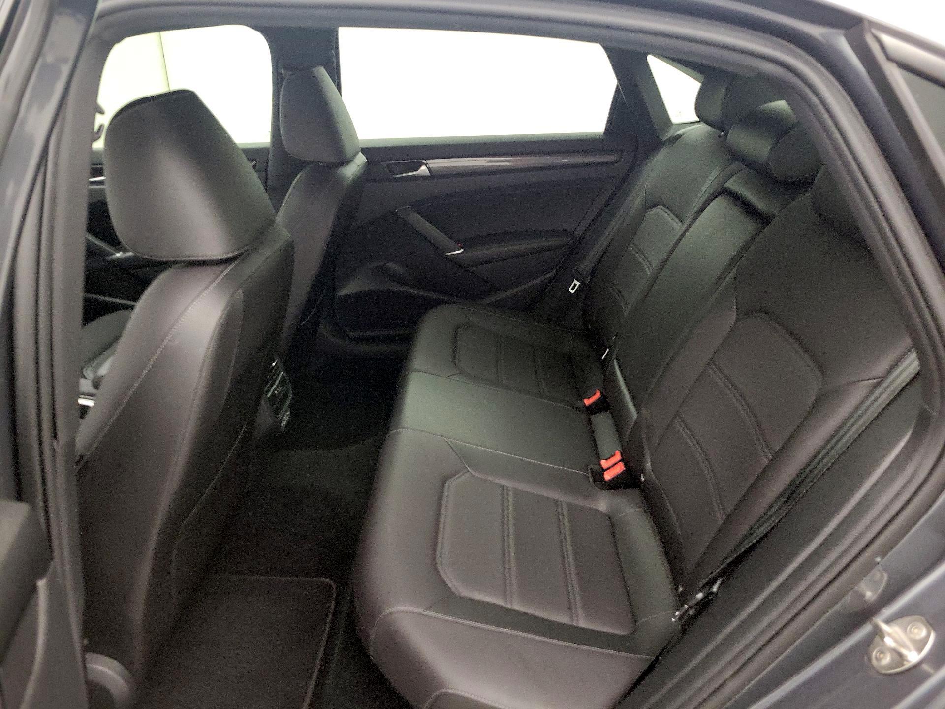 Thumbnail: 2022 Volkswagen Passat - 20