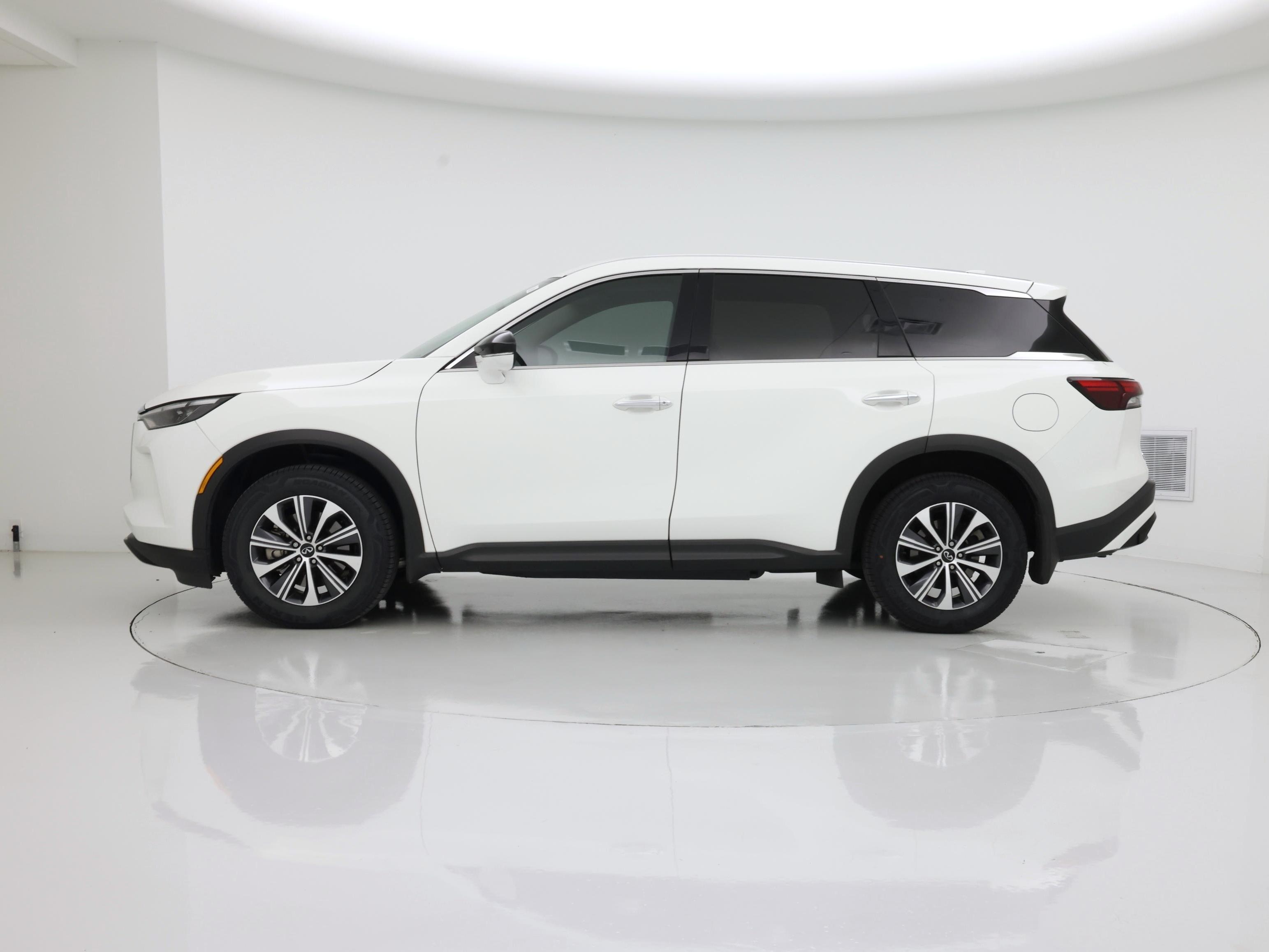 Thumbnail: 2023 INFINITI QX60 - 3