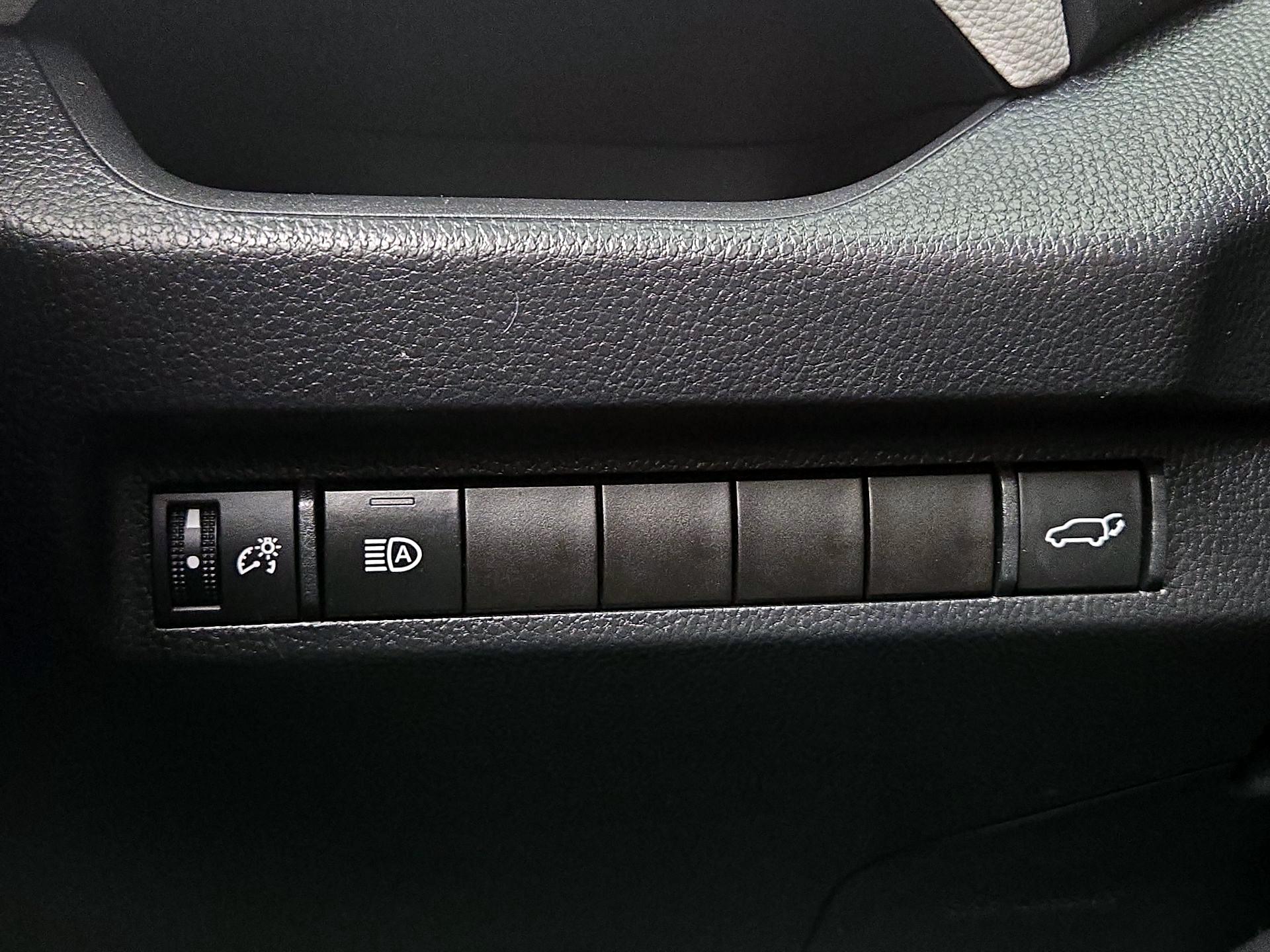 Thumbnail: 2023 Toyota RAV4 - 13
