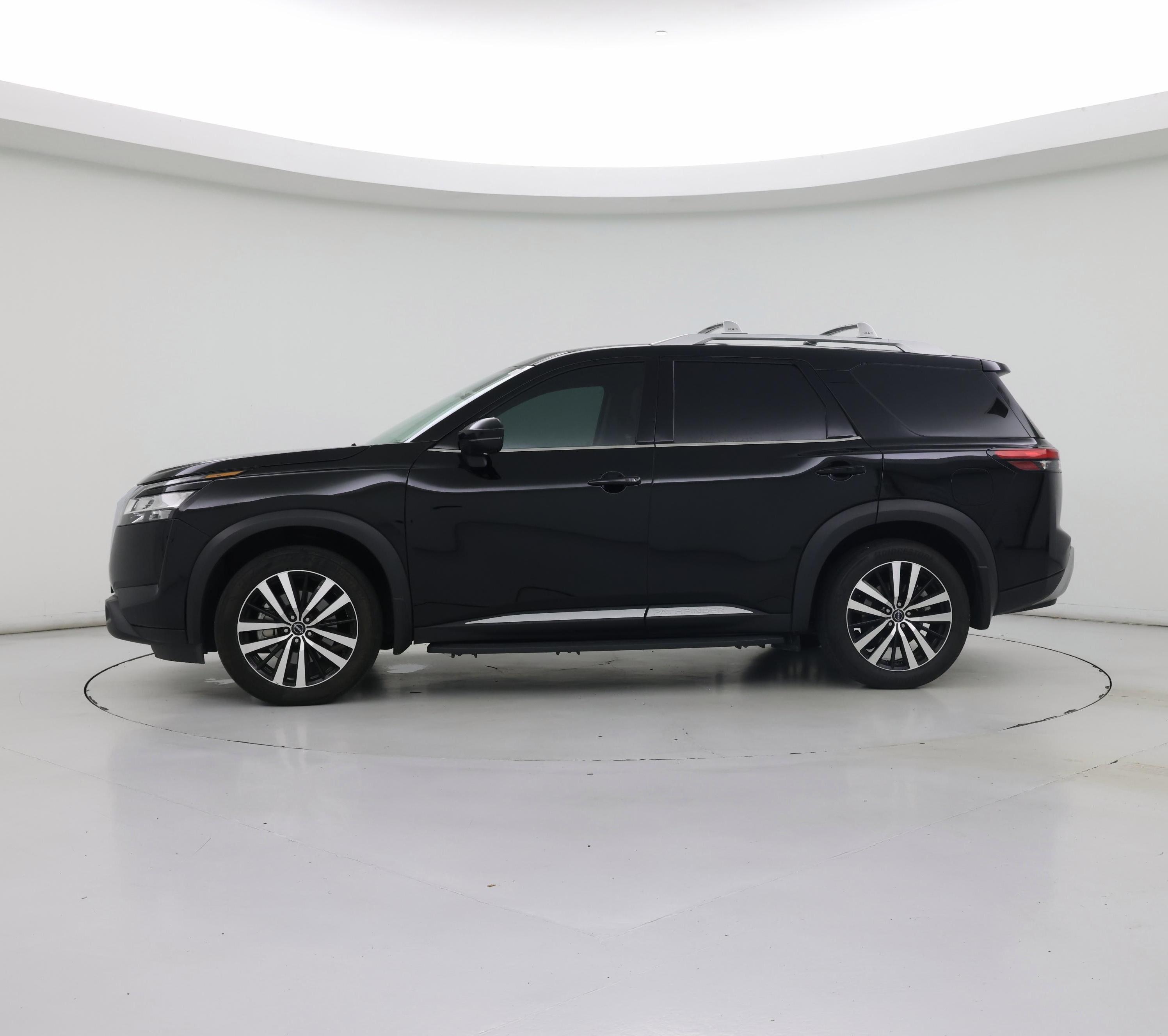 Thumbnail: 2023 Nissan Pathfinder - 3