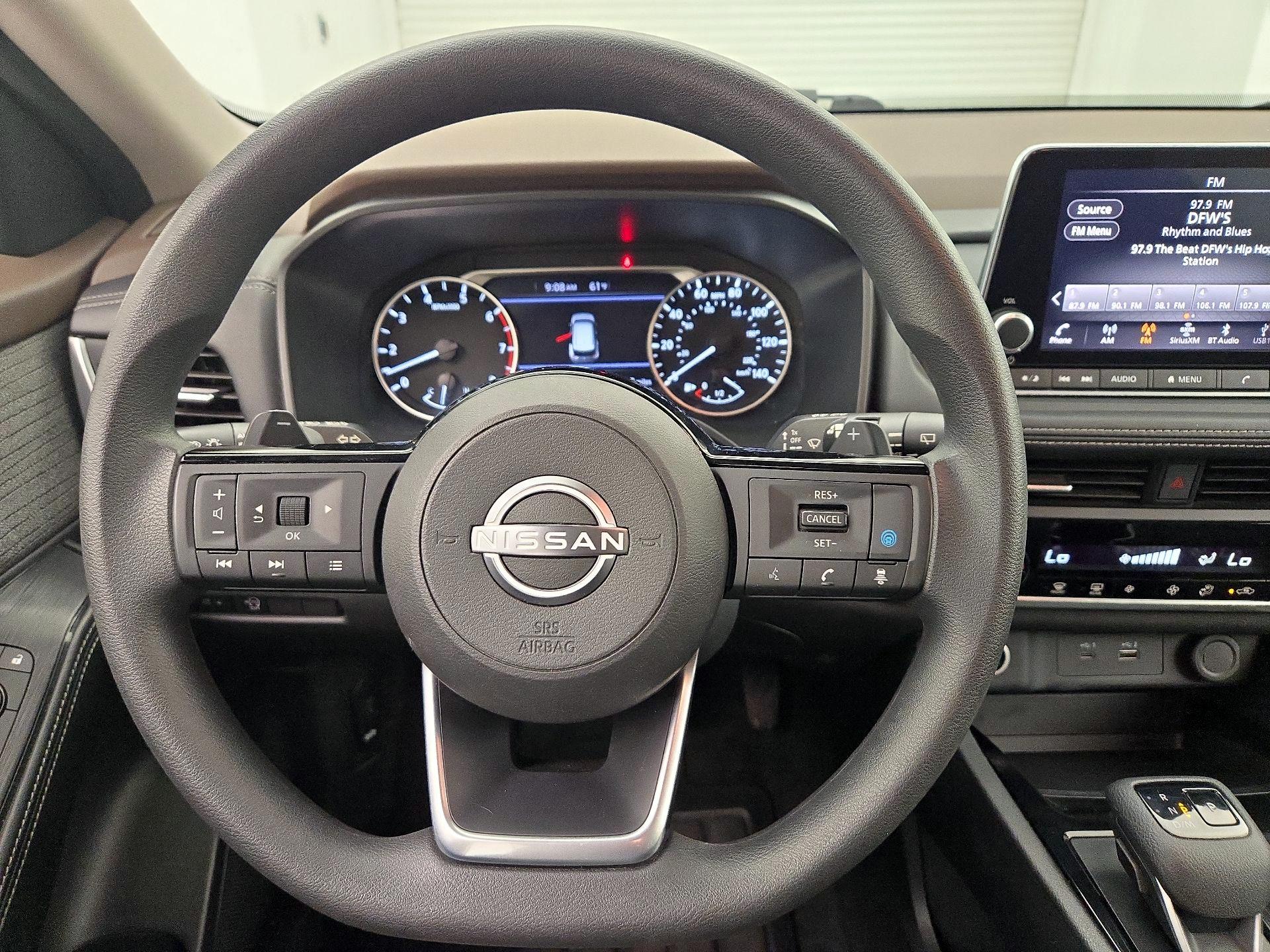 Thumbnail: 2023 Nissan Rogue - 10