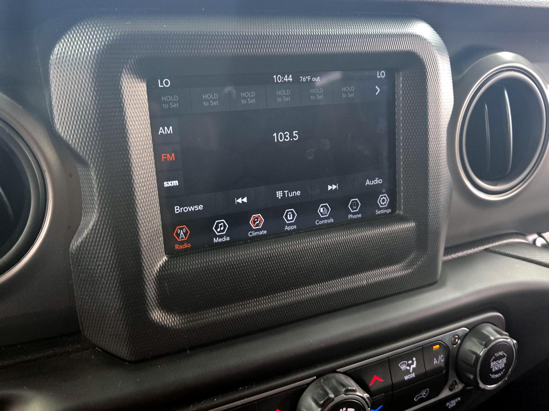 Thumbnail: 2021 Jeep Gladiator - 15