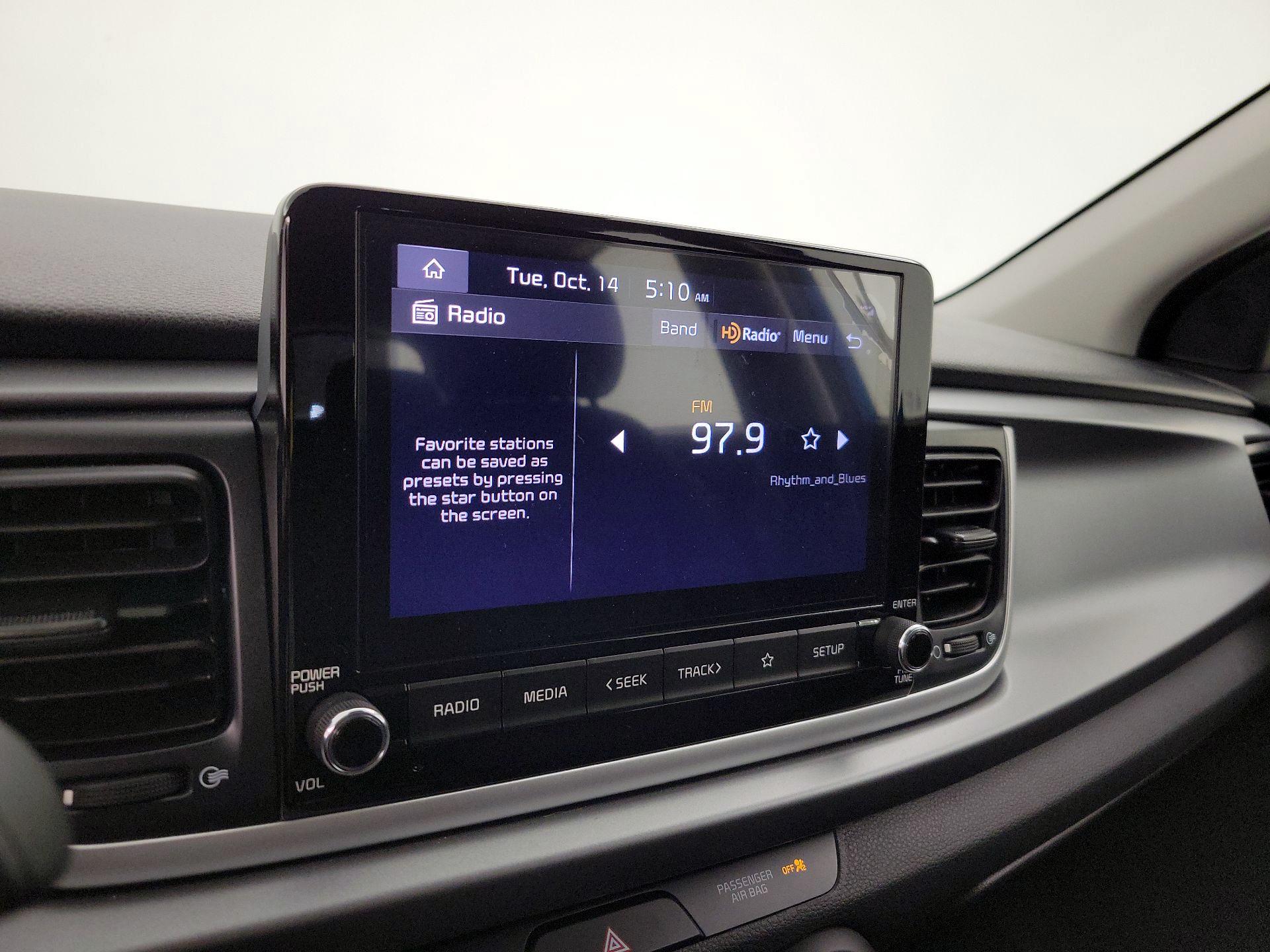 Thumbnail: 2023 Kia Rio - 15