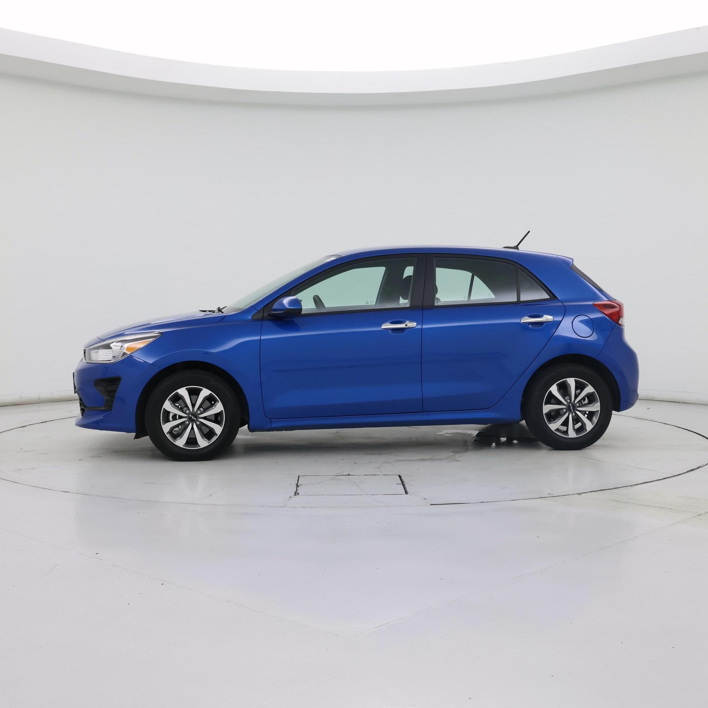 Thumbnail: 2023 Kia Rio - 3