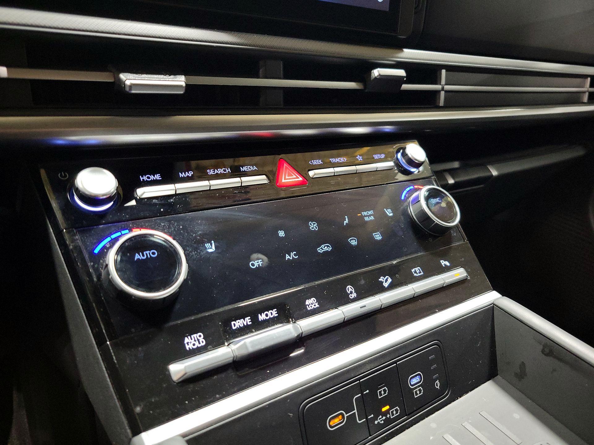 Thumbnail: 2024 Hyundai Santa Fe - 16