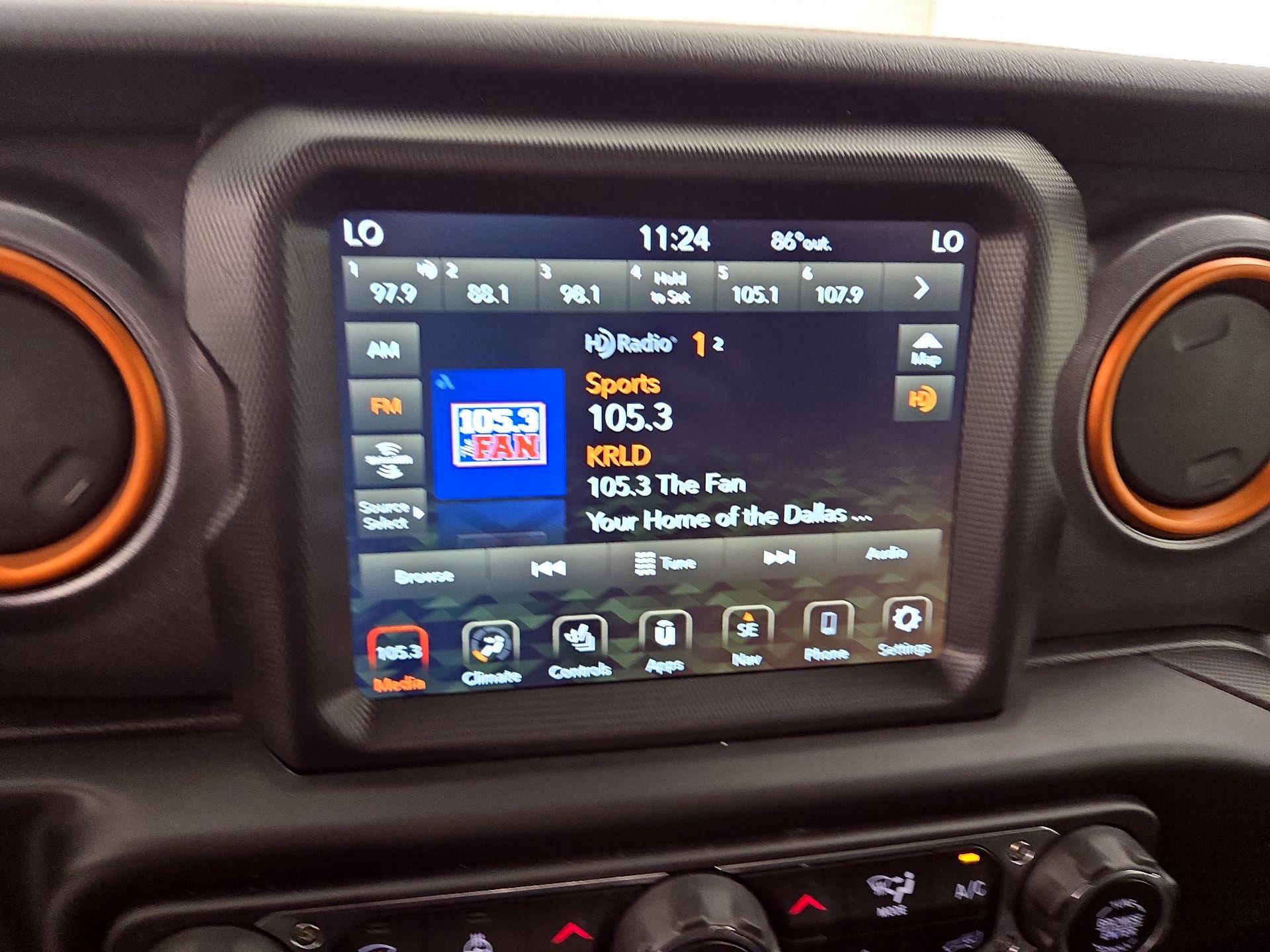 Thumbnail: 2021 Jeep Gladiator - 15