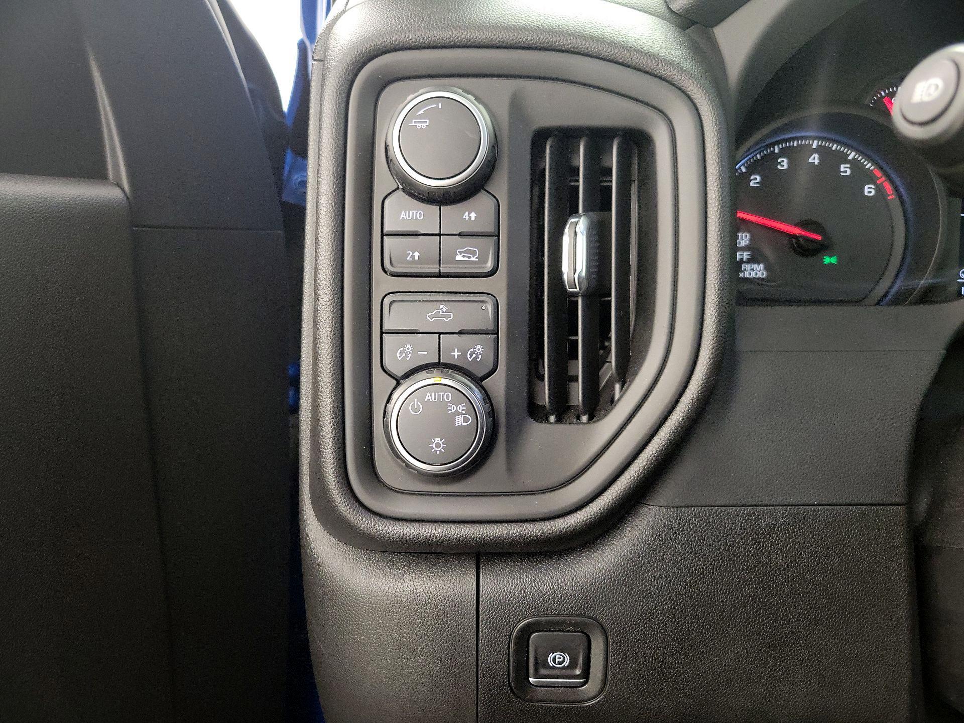 Thumbnail: 2023 Chevrolet Silverado 1500 - 13