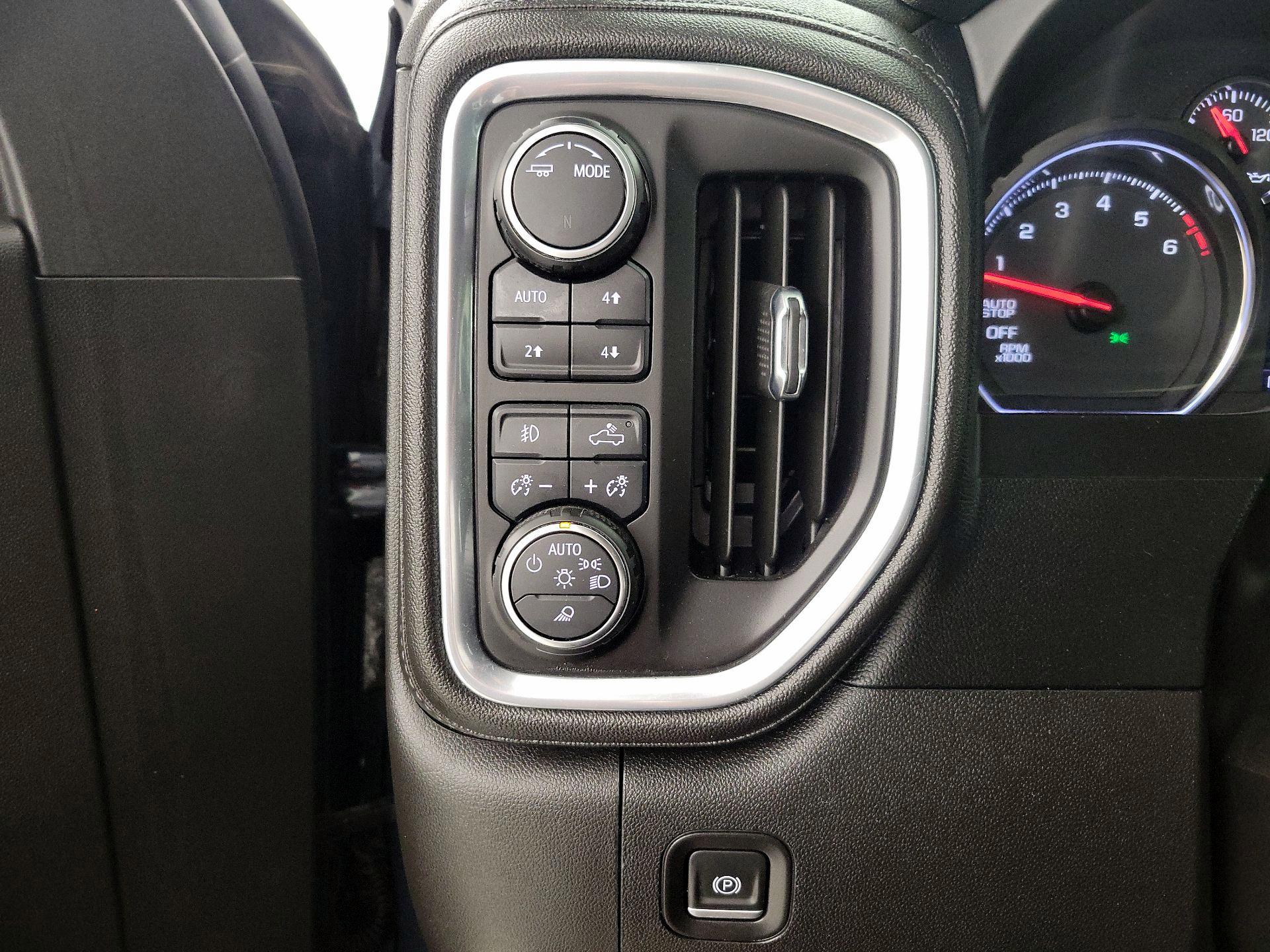 Thumbnail: 2022 Chevrolet Silverado 1500 - 13
