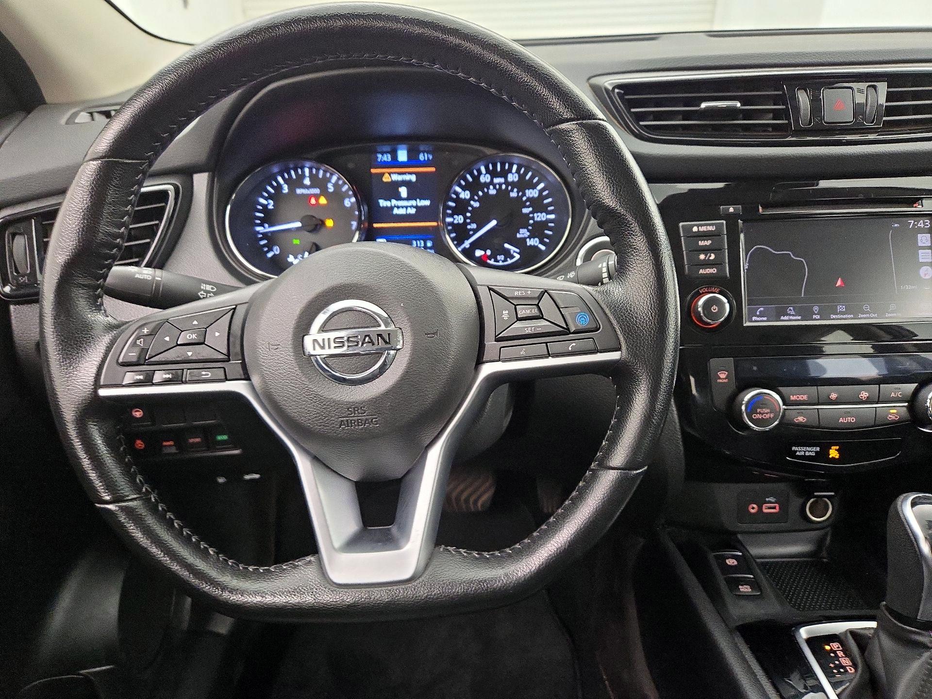 Thumbnail: 2022 Nissan Rogue Sport - 10