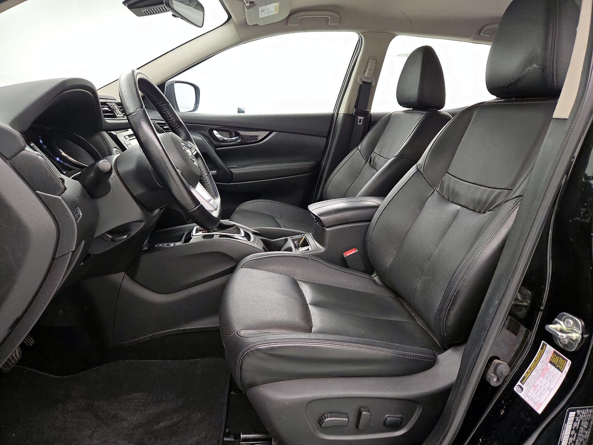 Thumbnail: 2022 Nissan Rogue Sport - 11