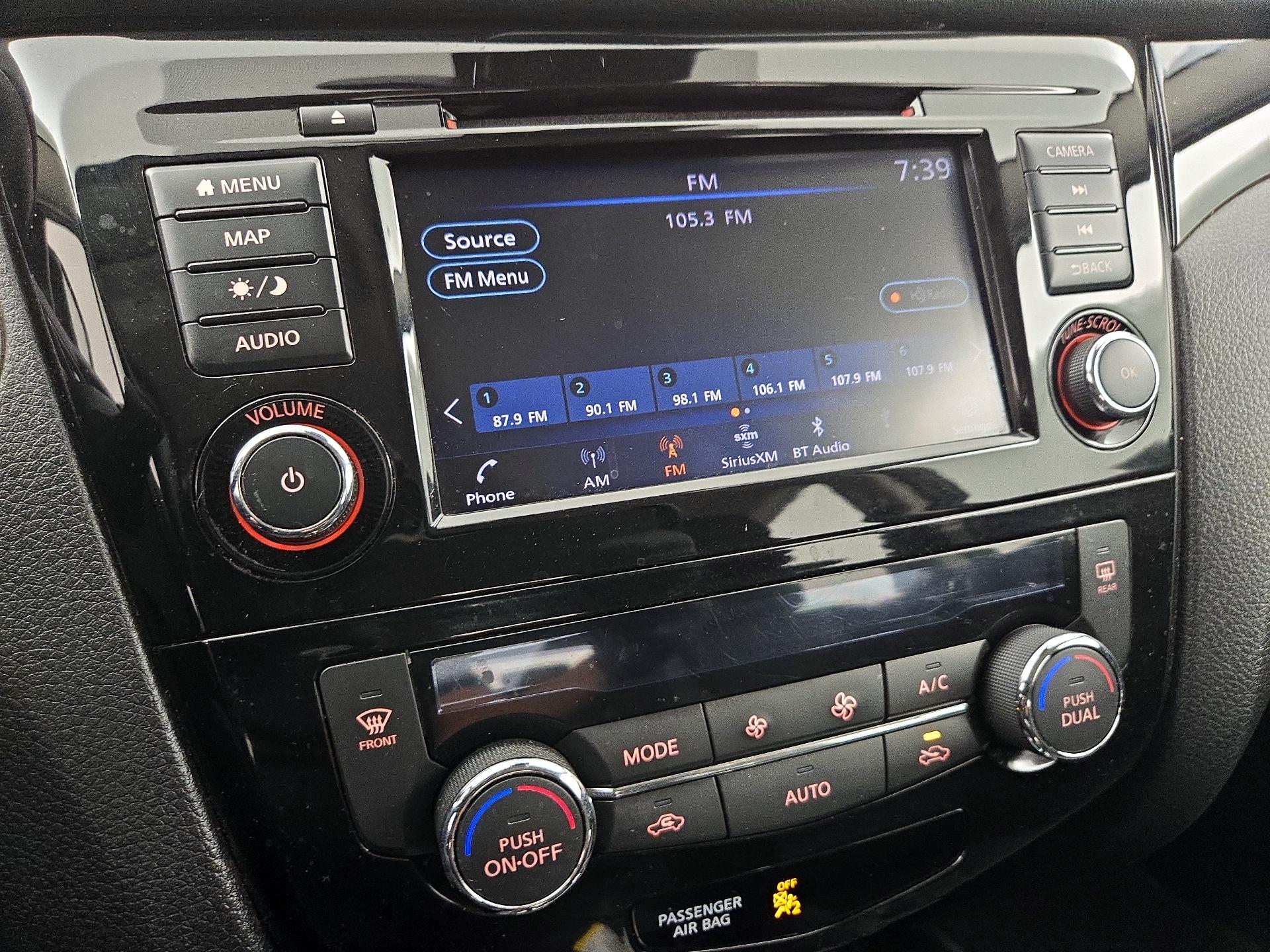 Thumbnail: 2022 Nissan Rogue Sport - 16