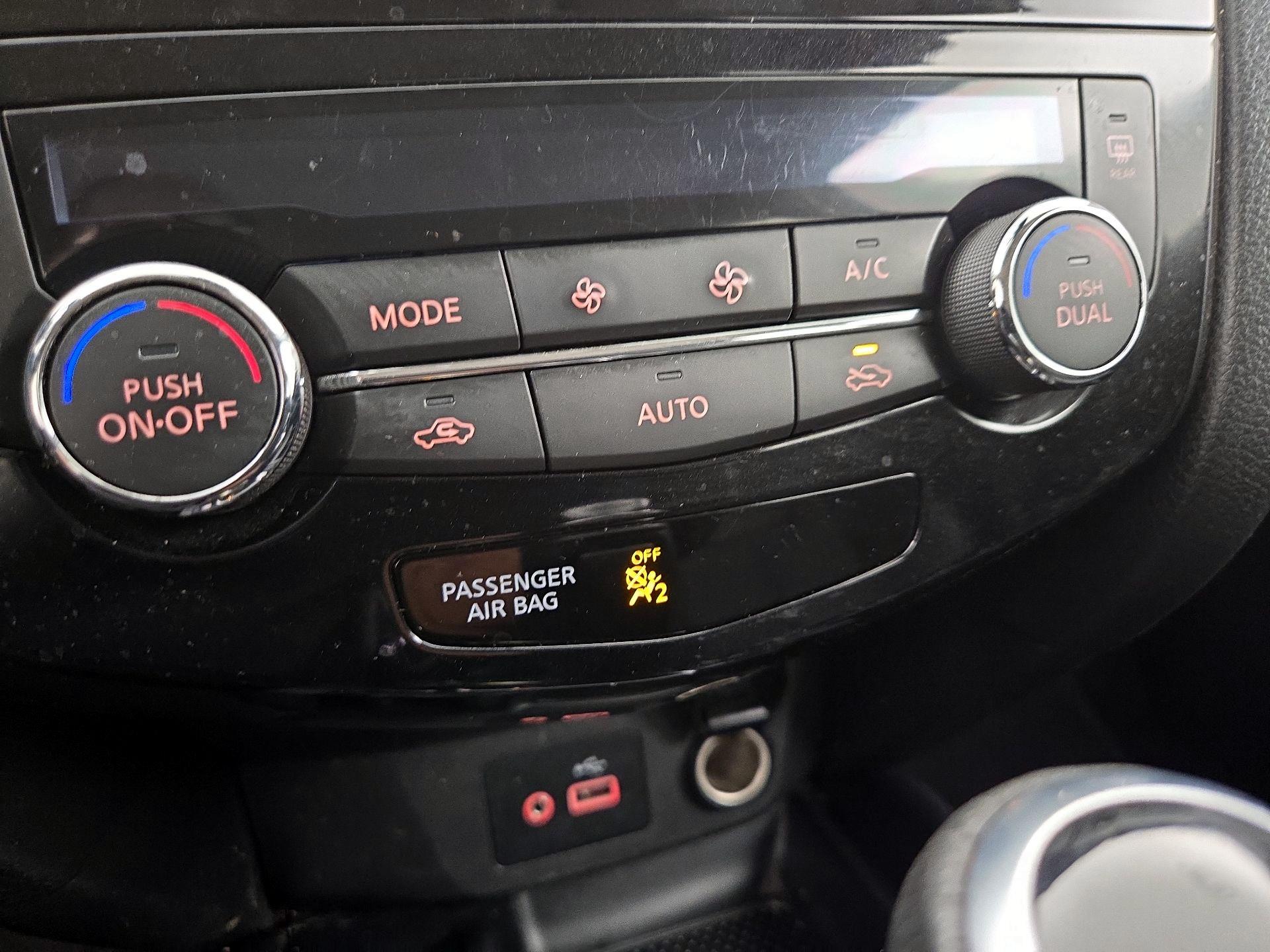 Thumbnail: 2022 Nissan Rogue Sport - 17