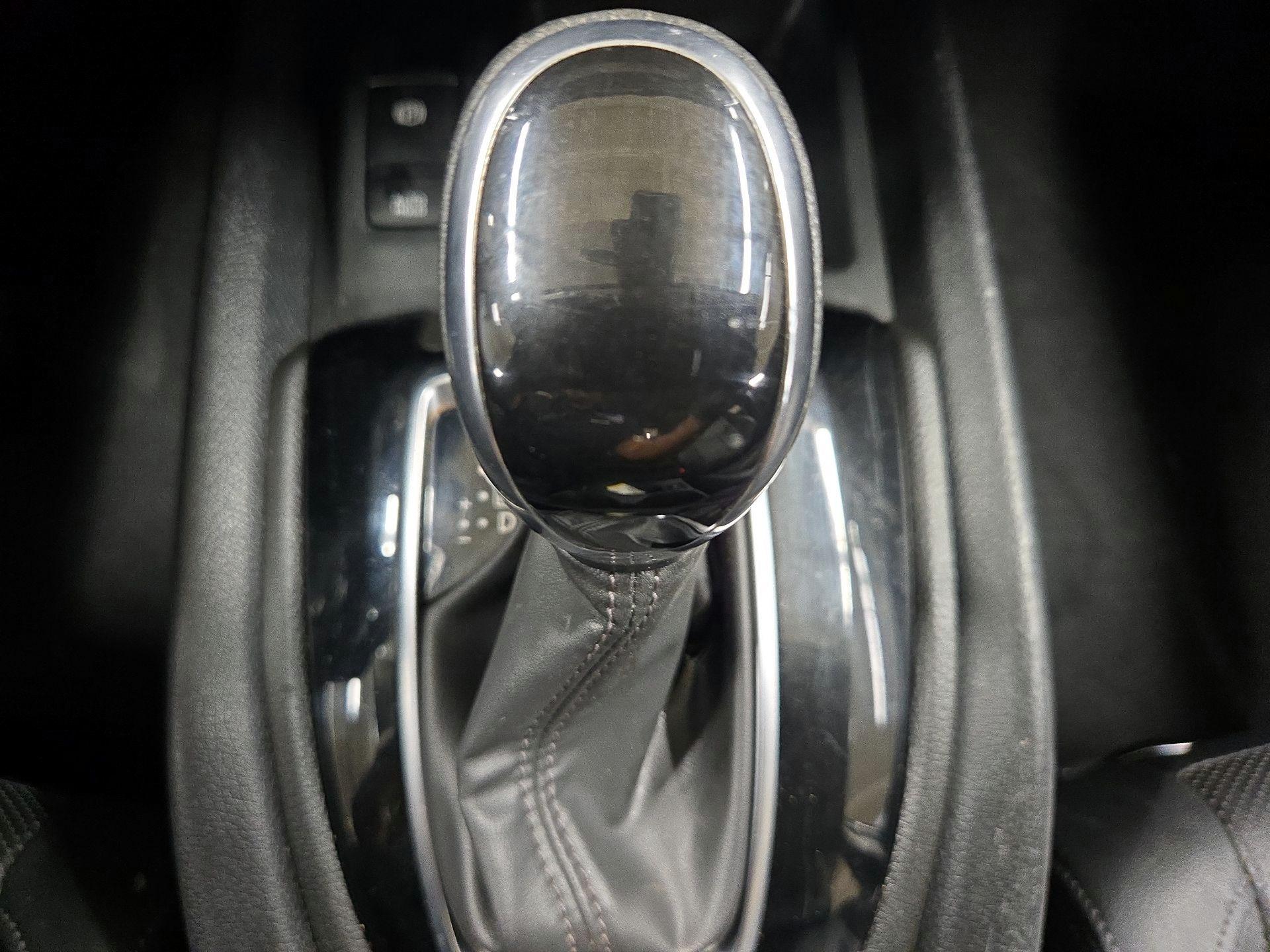 Thumbnail: 2022 Nissan Rogue Sport - 18