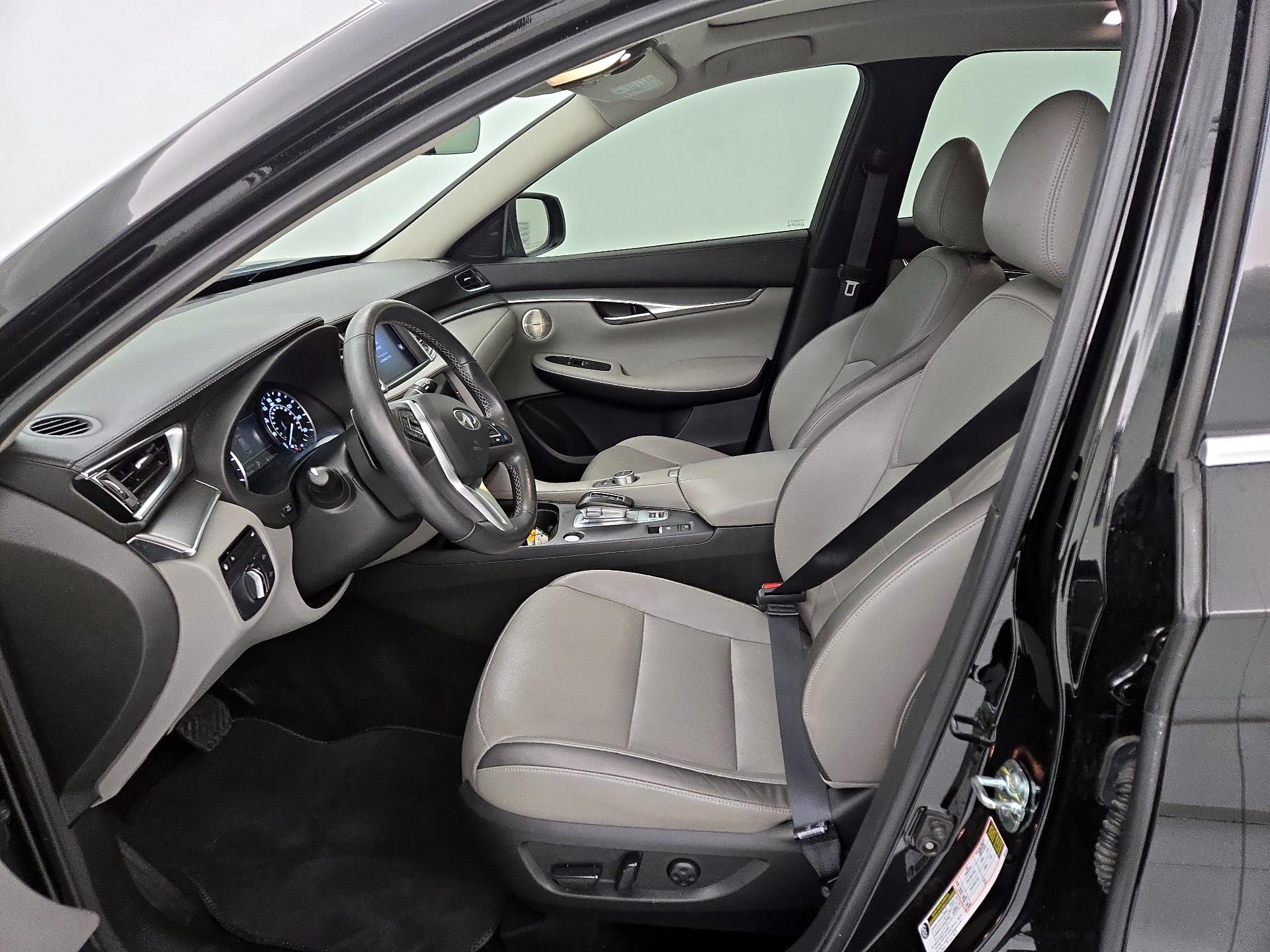 Thumbnail: 2023 INFINITI QX50 - 11