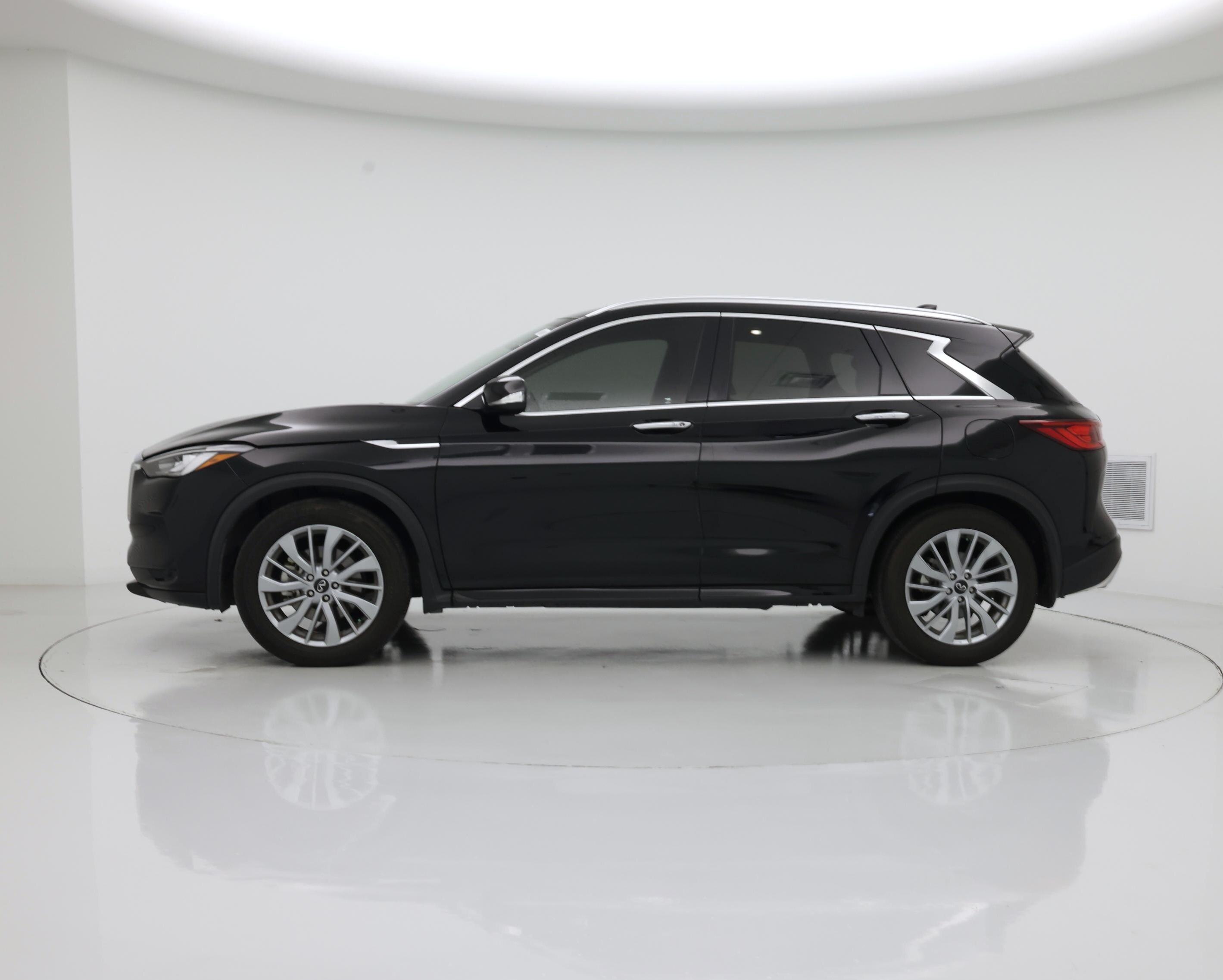 Thumbnail: 2023 INFINITI QX50 - 3