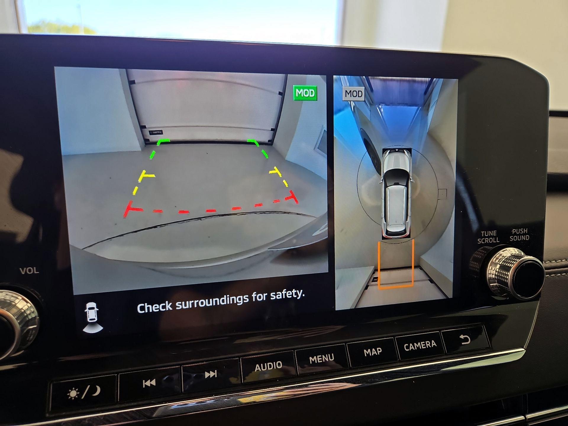 Thumbnail: 2023 Mitsubishi Outlander - 14