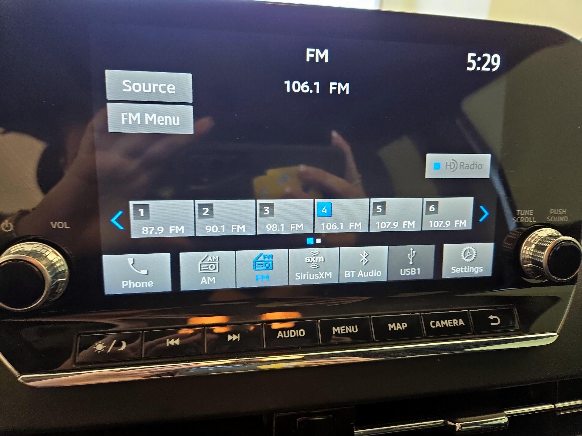 Thumbnail: 2023 Mitsubishi Outlander - 15