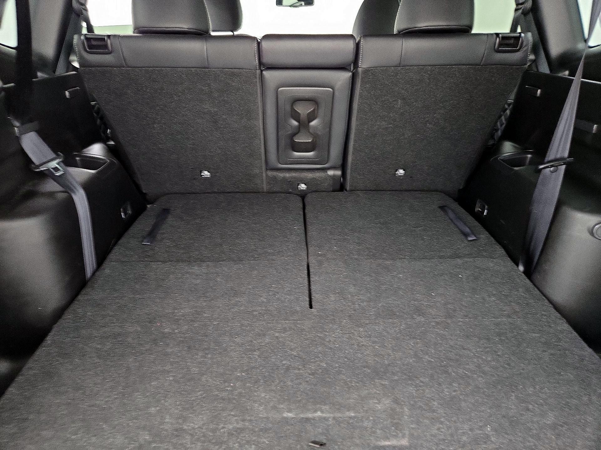 Thumbnail: 2023 Mitsubishi Outlander - 20