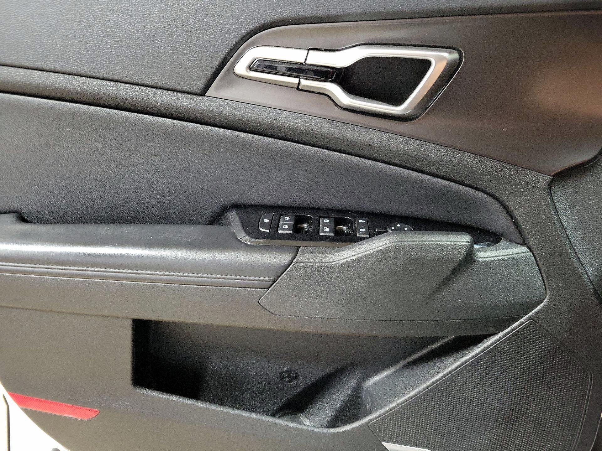 Thumbnail: 2023 Kia Sportage - 12