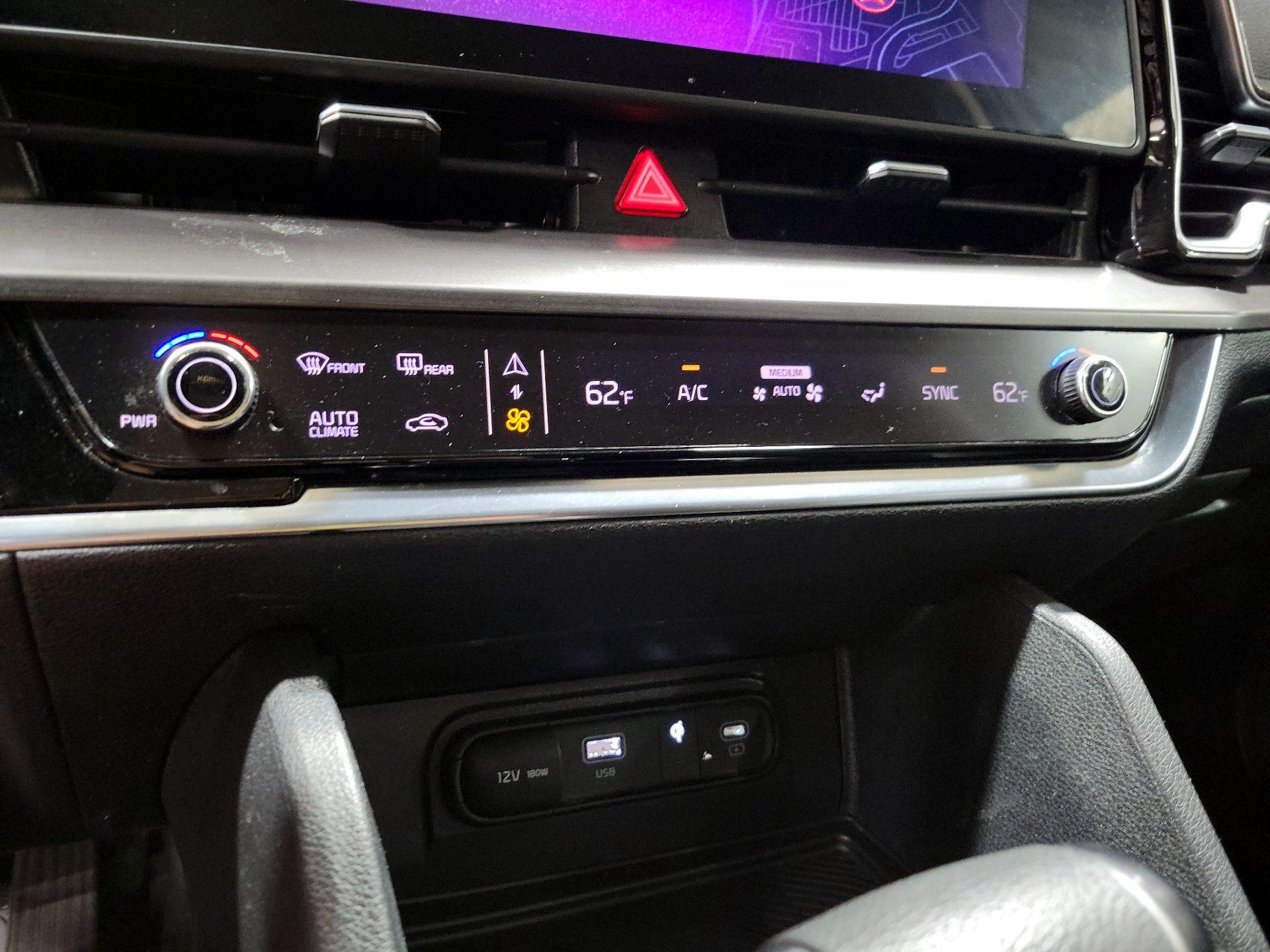 Thumbnail: 2023 Kia Sportage - 16