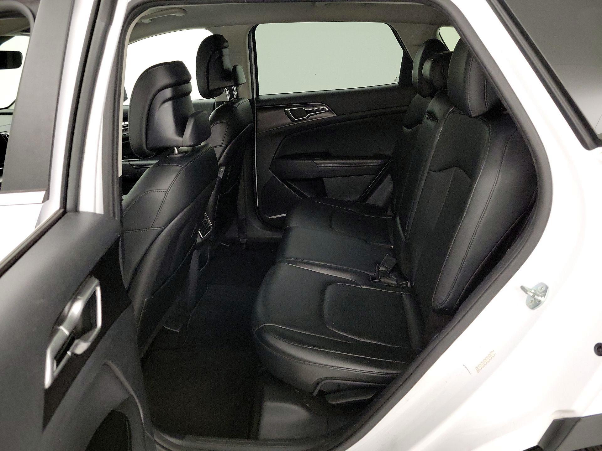 Thumbnail: 2023 Kia Sportage - 19