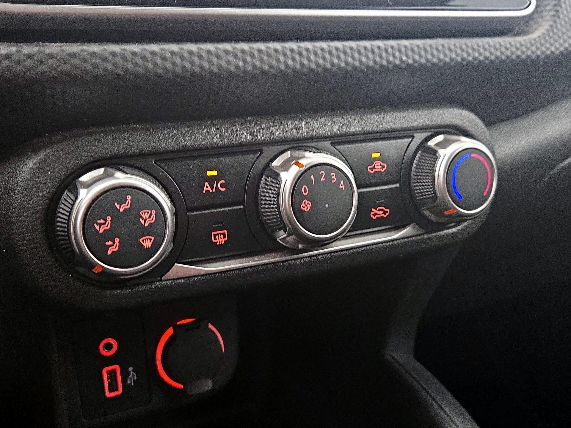 Thumbnail: 2021 Nissan Kicks - 16