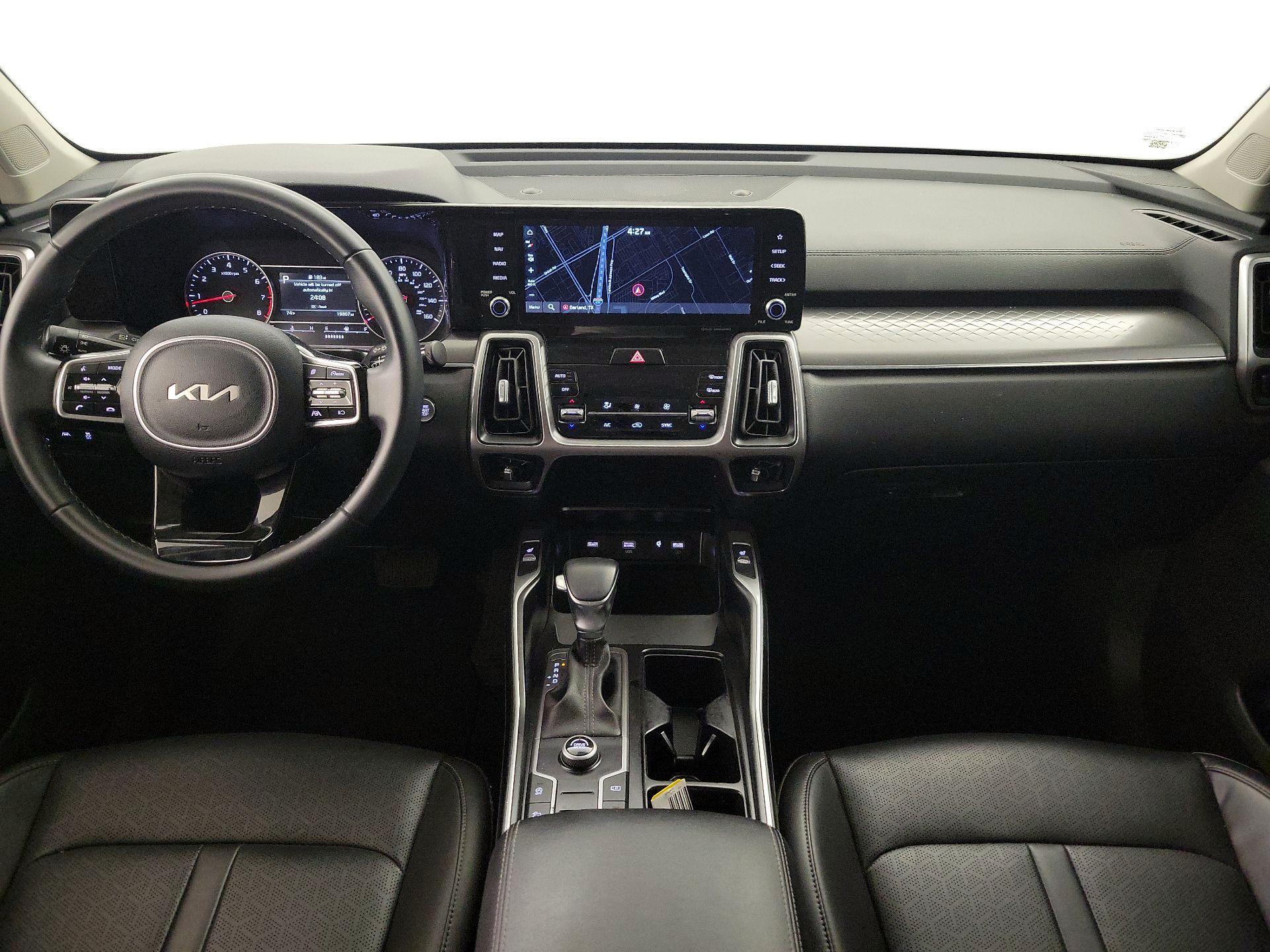 Thumbnail: 2023 Kia Sorento - 9