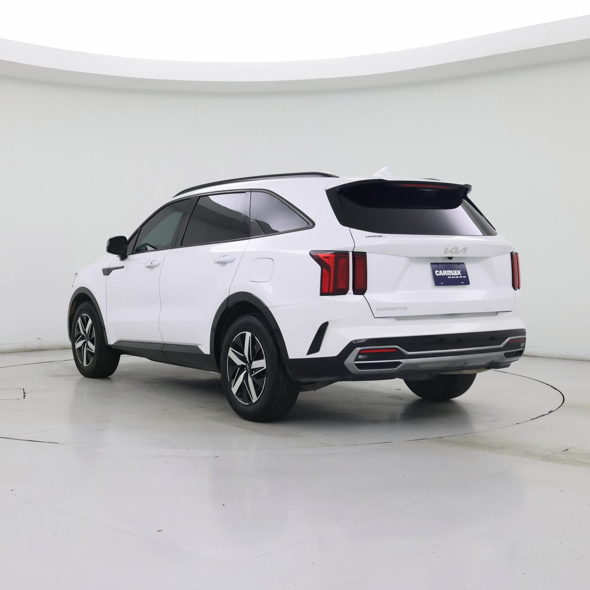 Thumbnail: 2023 Kia Sorento - 2